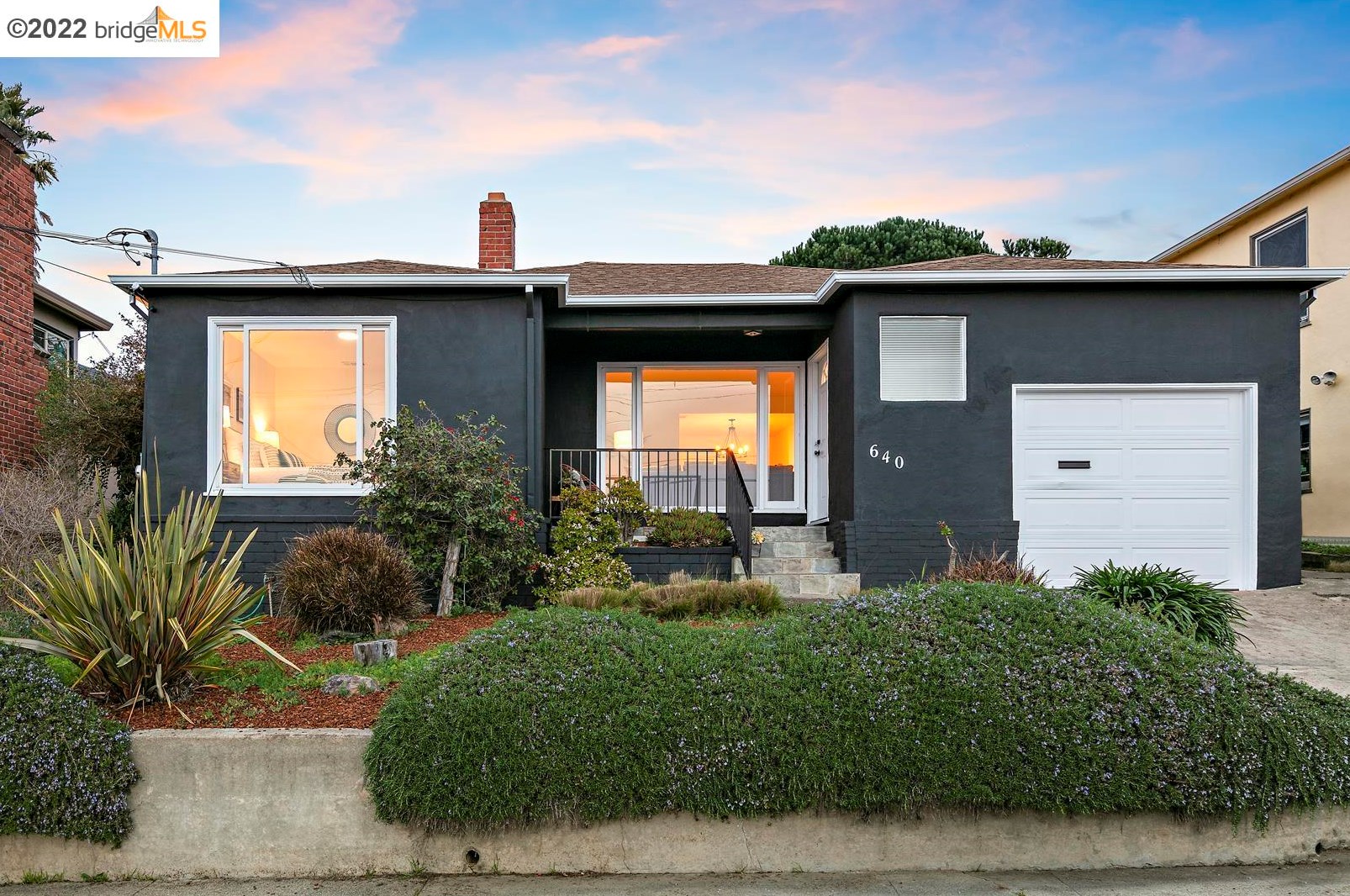 640 Humboldt St, Richmond, CA 94805-1970