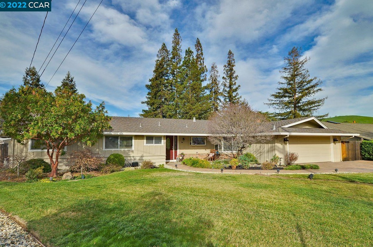1043 Kenston Dr, Clayton, CA 94517-1332