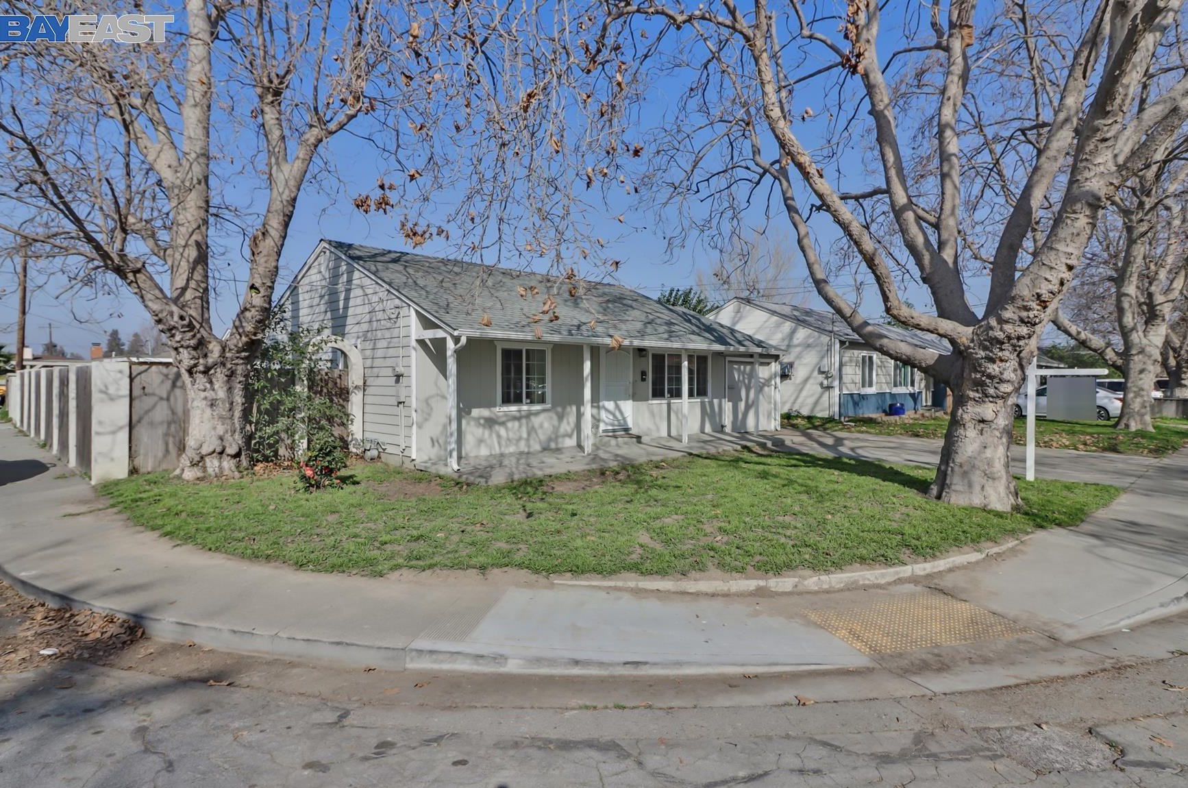 32 Hood St, Hayward, CA 94541