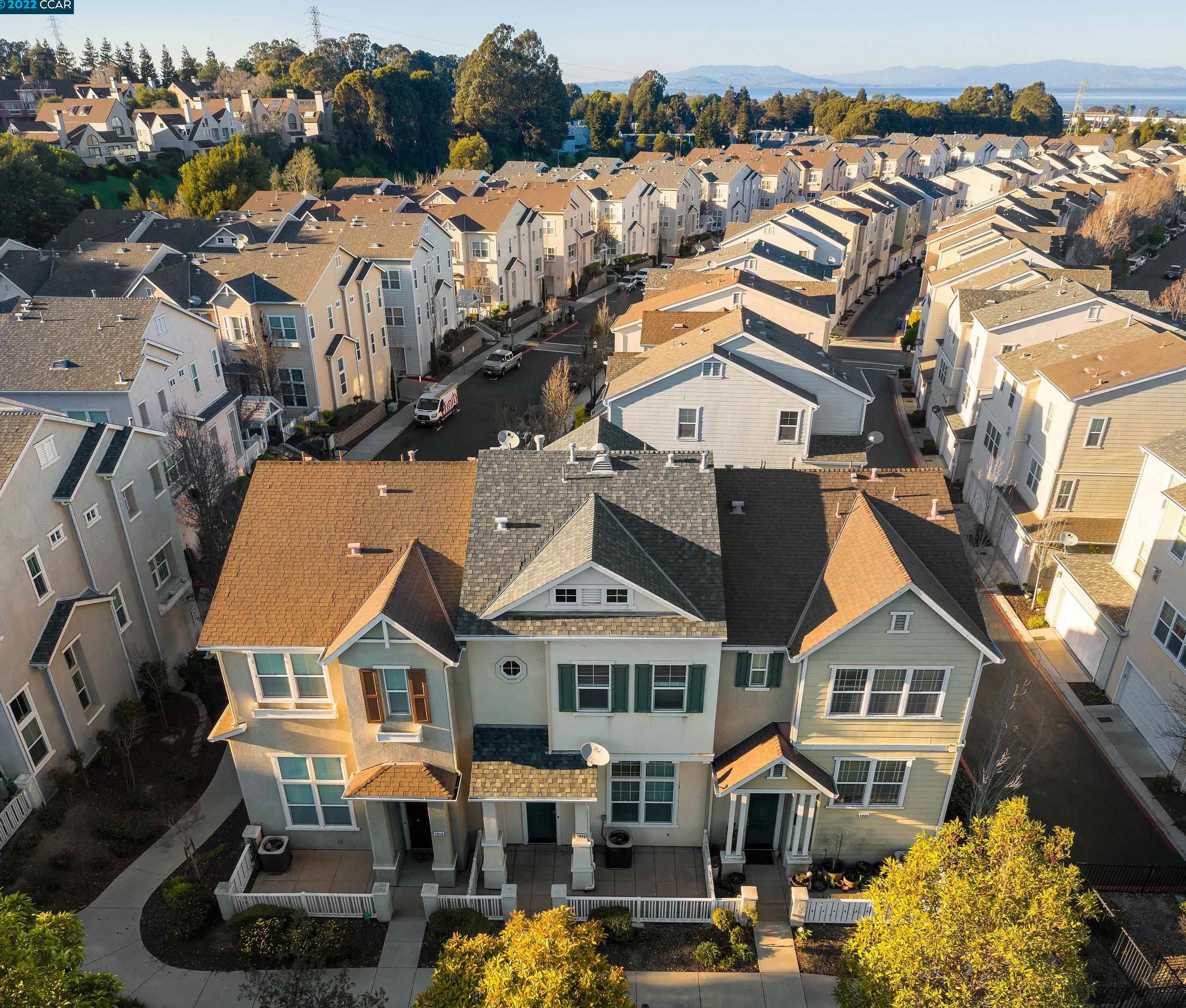 1920 Summer Ln, Richmond, CA 94806