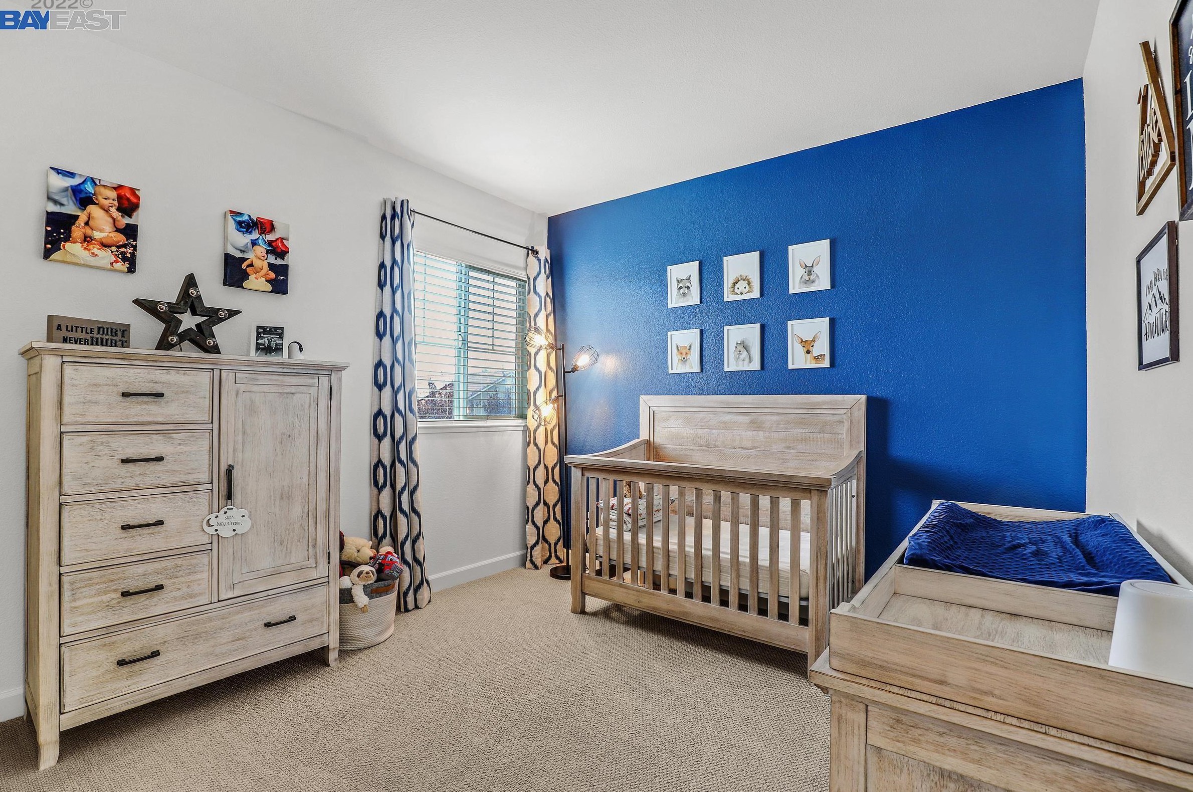 731 Jennifer St, Los Angeles CA  exterior