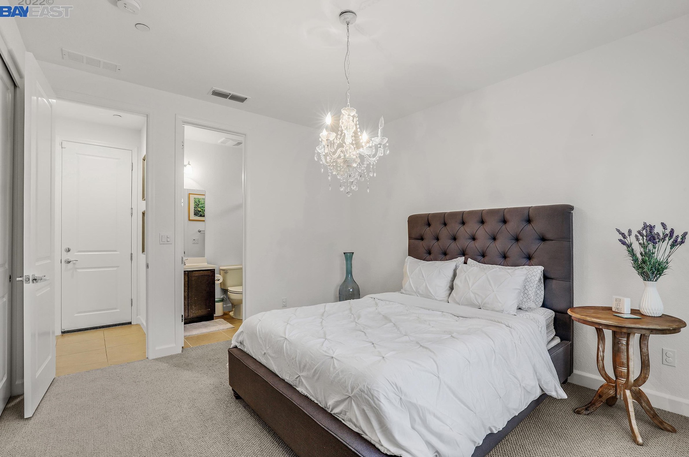 731 Jennifer St, Los Angeles CA  exterior