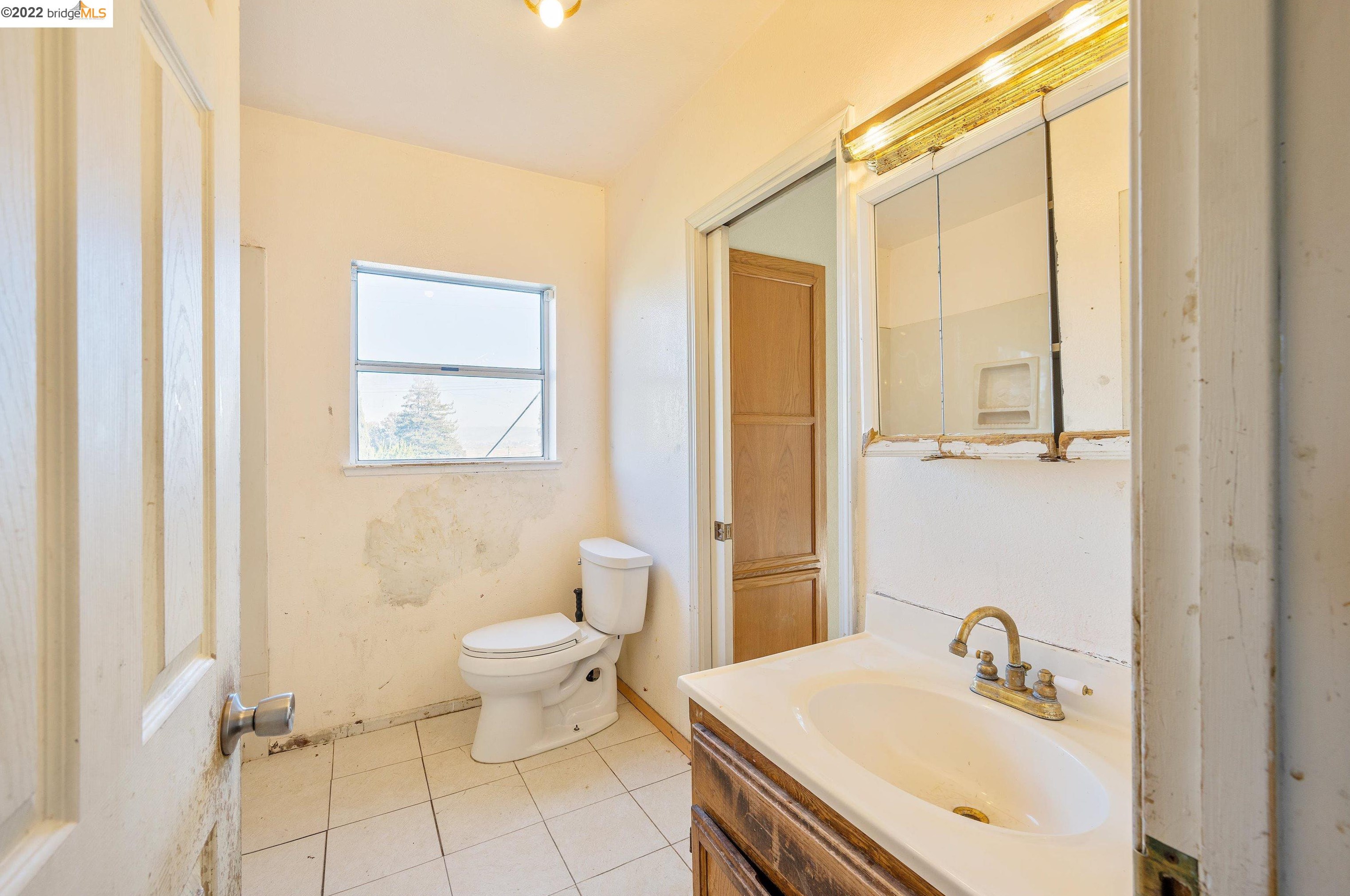 52 D St, Vallejo CA 94590-3033 exterior