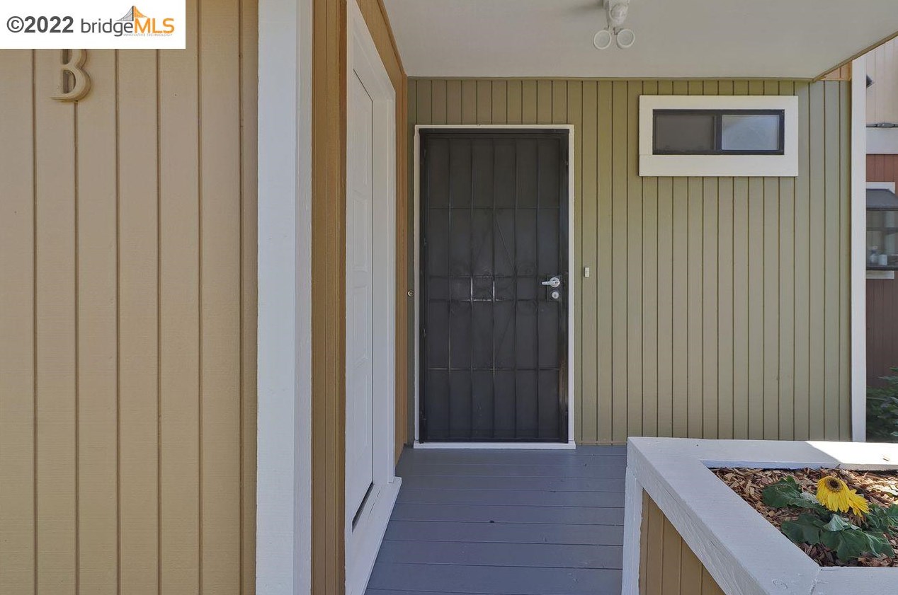 7400 Rudsdale St, Oakland, CA 94621-2924