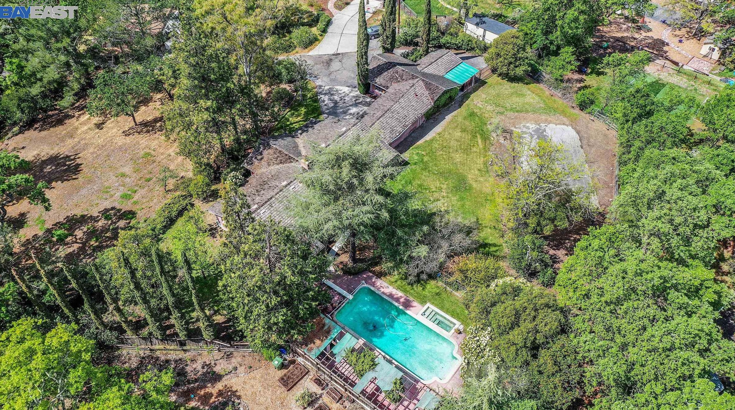 2148 Alice Ave, Walnut Creek, CA 94596-6302