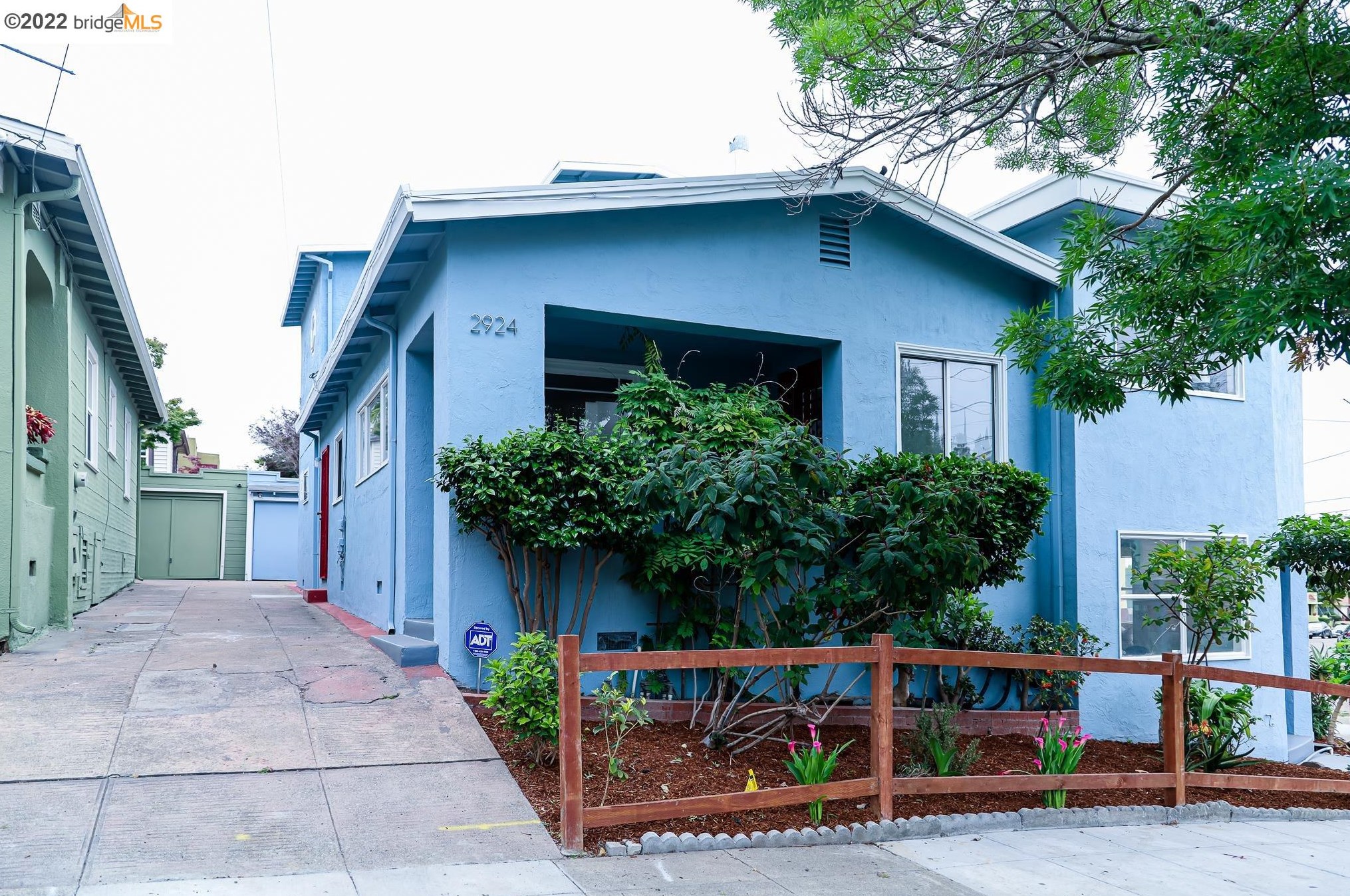 2924 Morcom Ave, Oakland, CA 94619-3316
