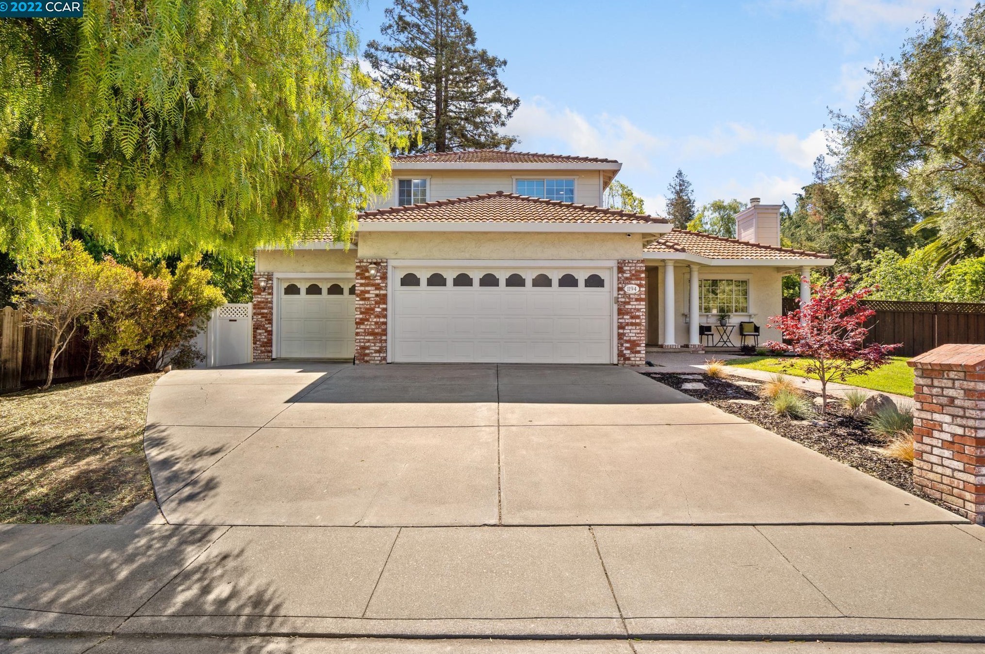1194 Court Ln, Concord, CA 94518-1707