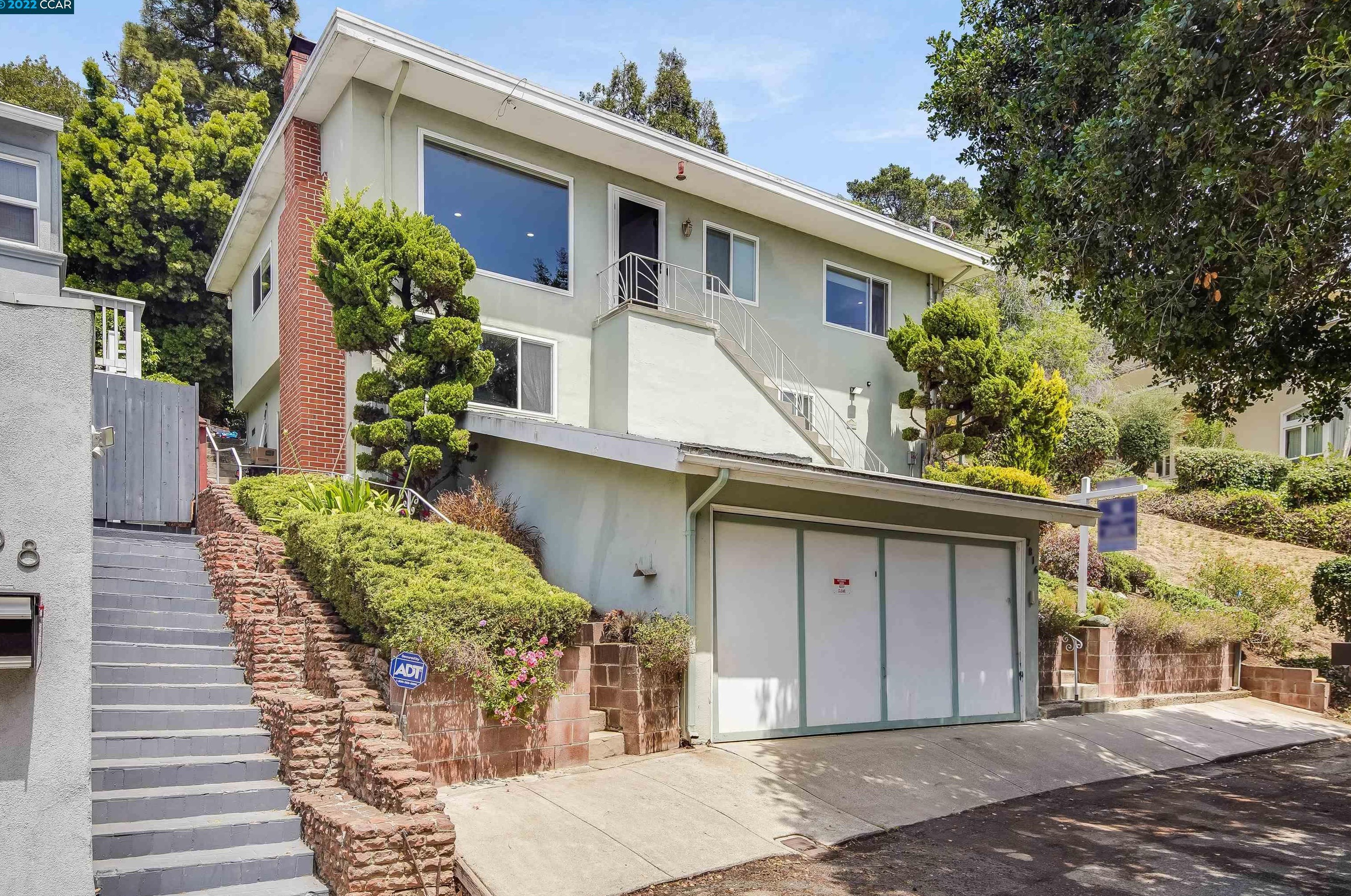 7816 Hillmont Dr, Oakland, CA 94605