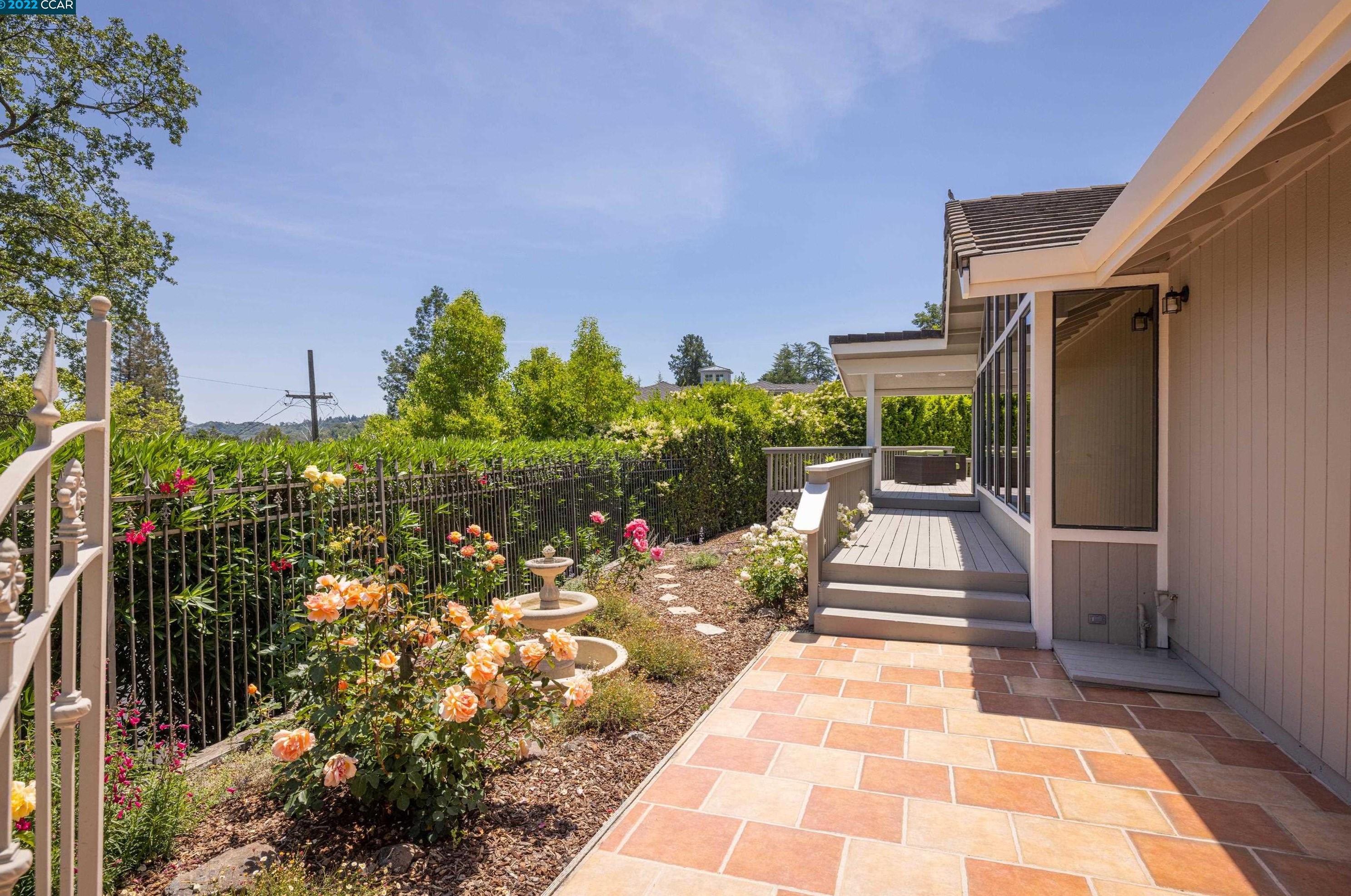 1112 Rahara Dr, Lafayette, CA 94549-2721