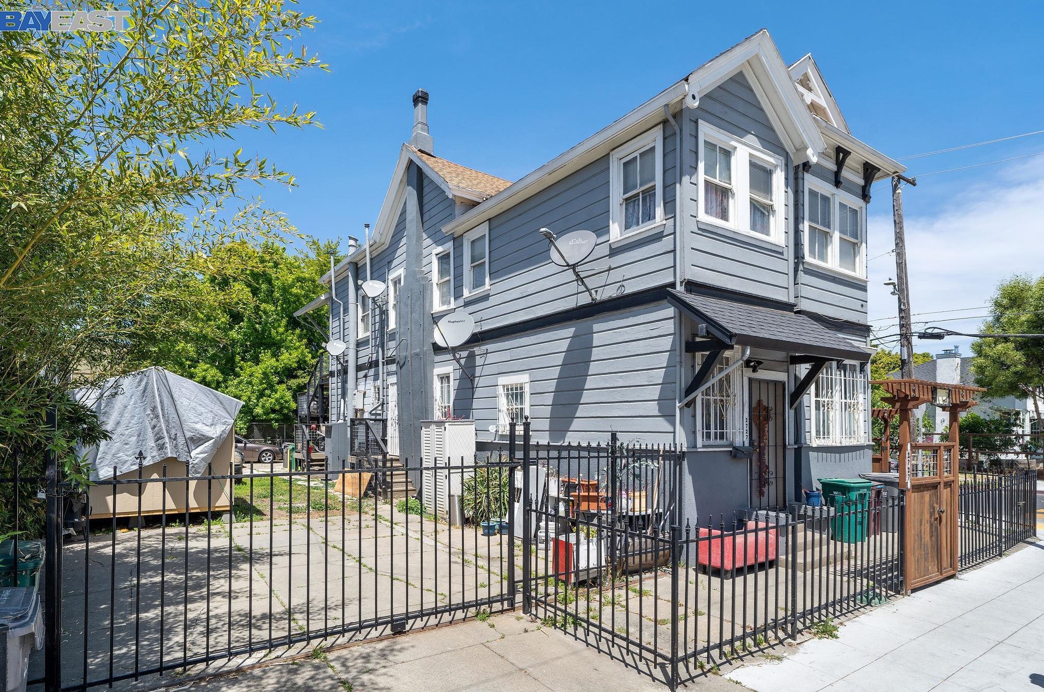2727 West St, Oakland, CA 94612-1168