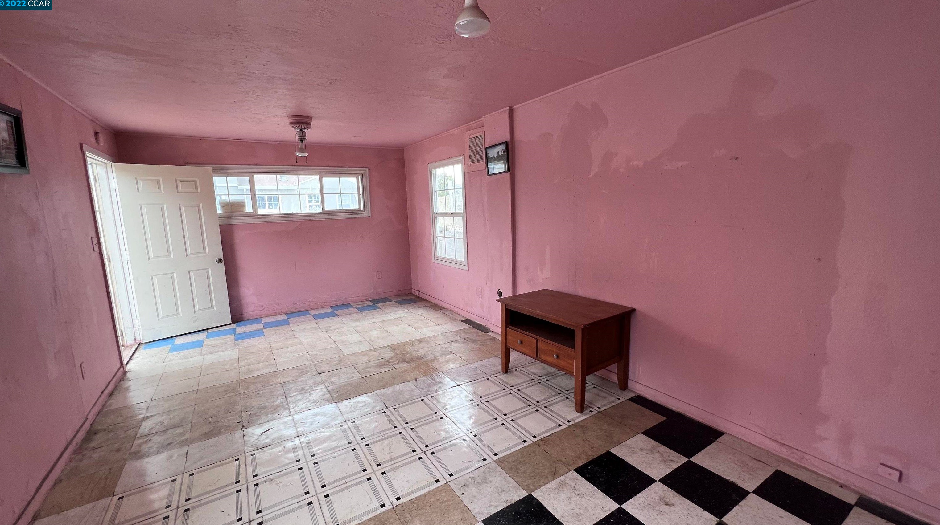 10806 Apricot, Oakland, CA 94603