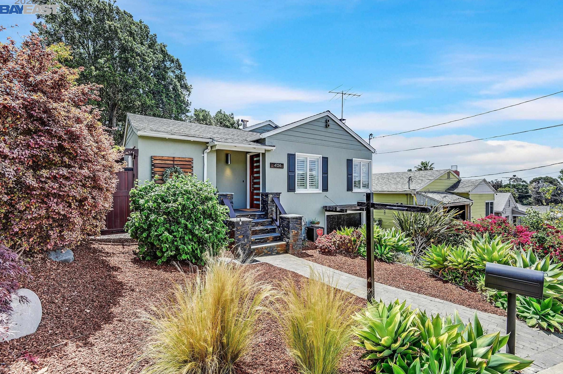 4126 Kuhnle Ave, Oakland, CA 94605