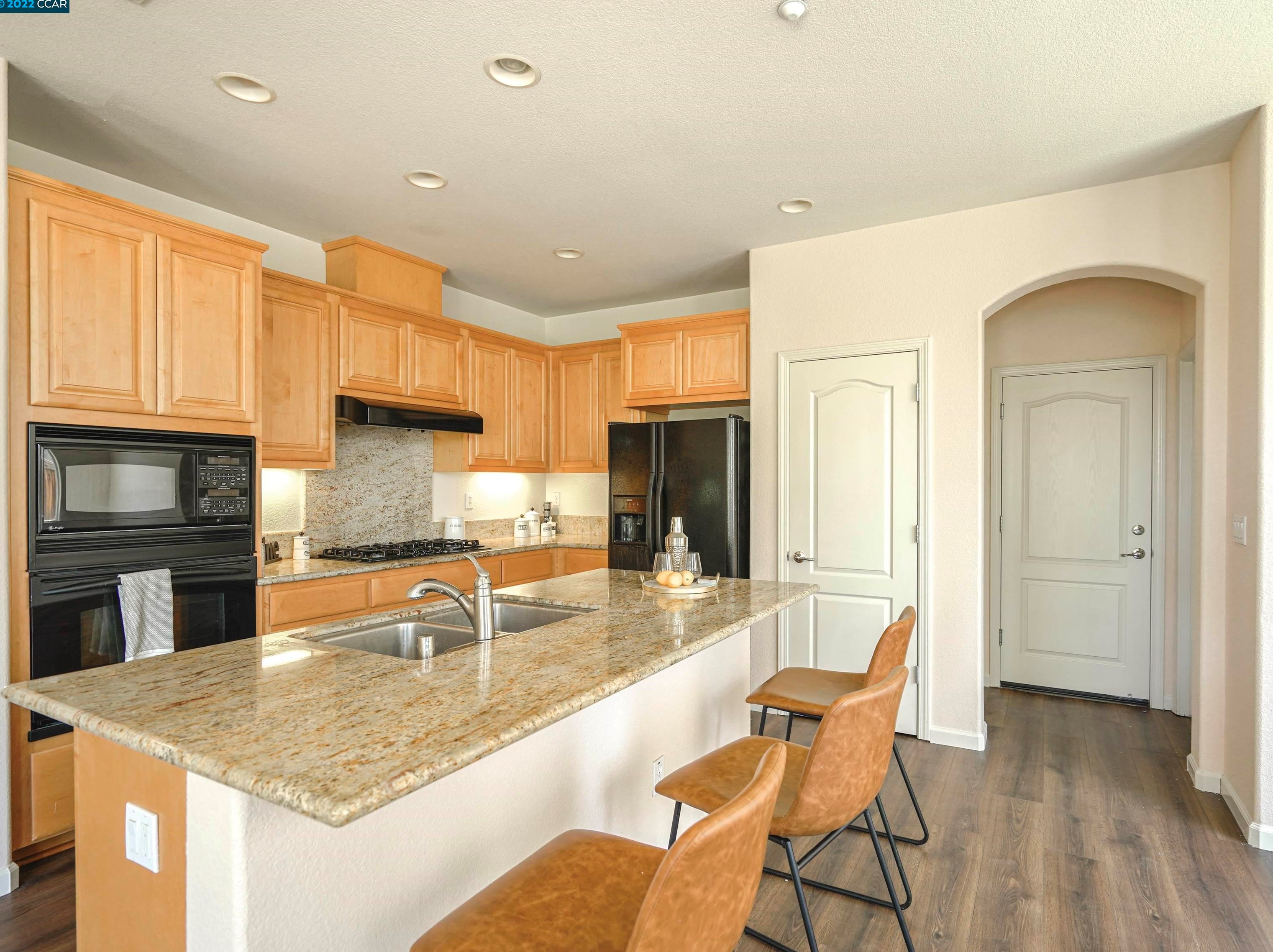 1906 Las Montanas Ct, Los Angeles, CA 94513-6602