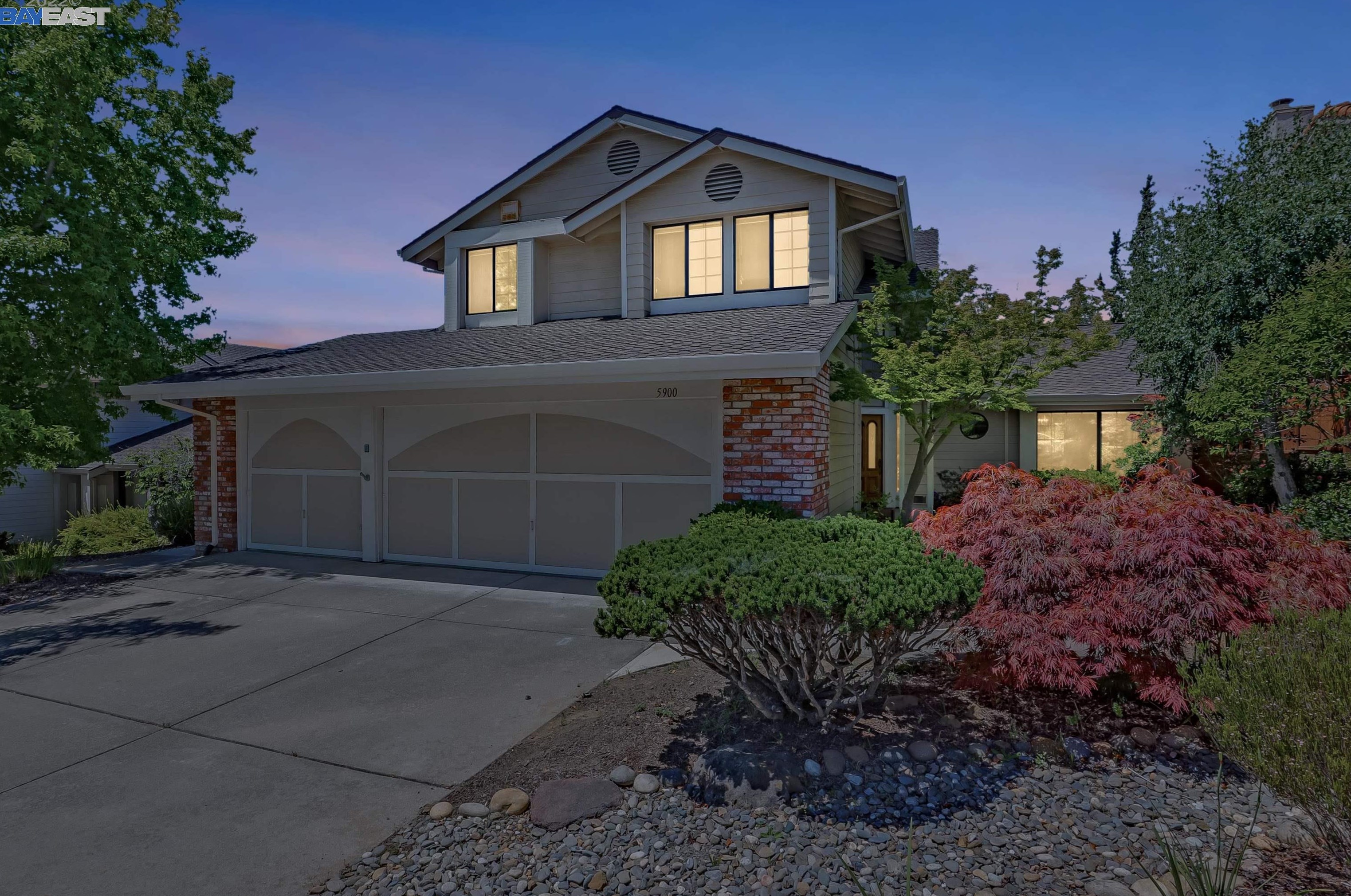5900 Charter Oaks Dr, Hayward, CA 94552