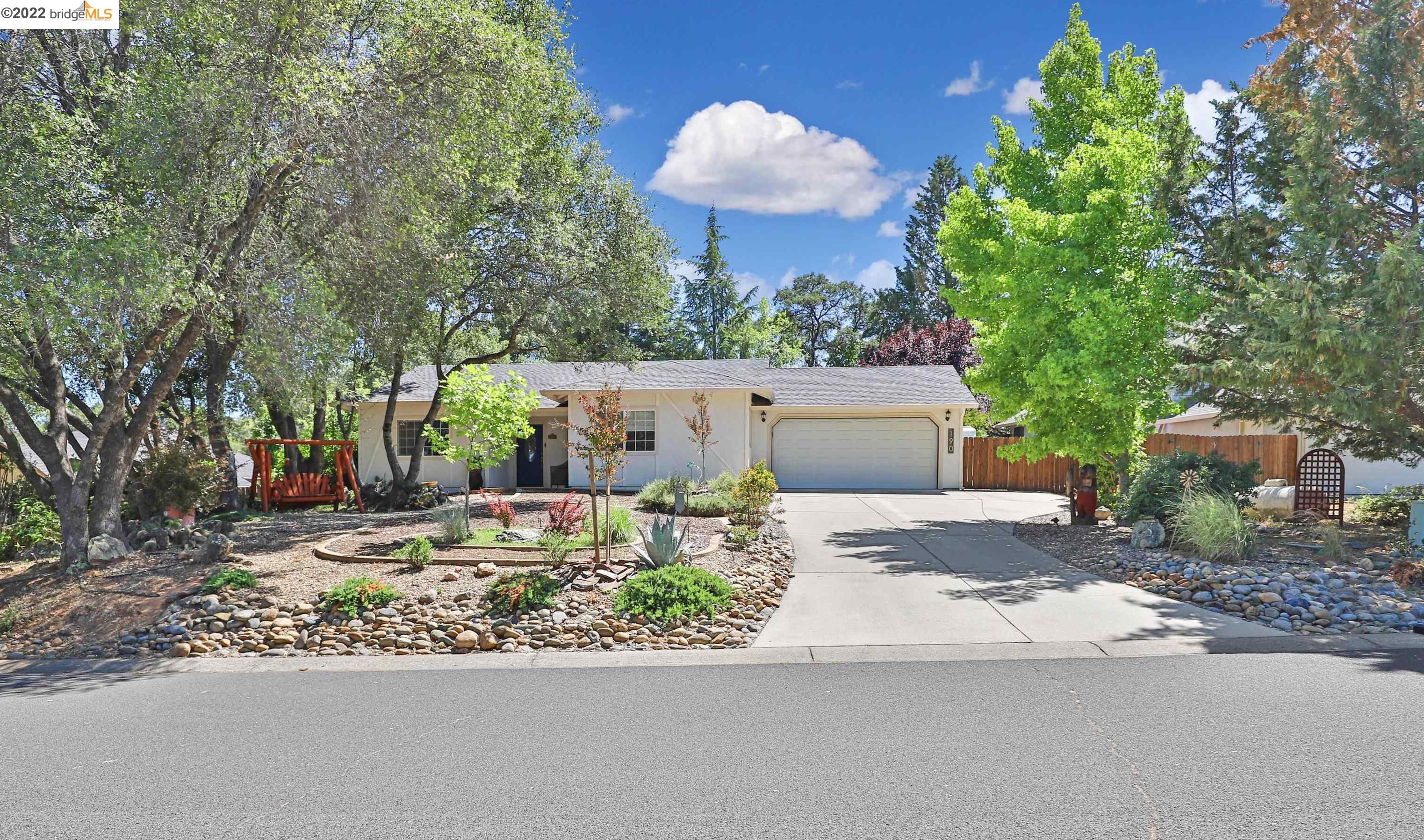 190 Mistletoe Ct, Angels Camp, CA 95222