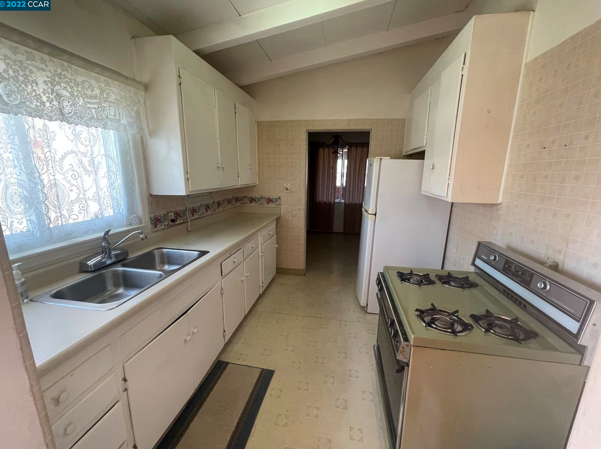 2989 20th St, Richmond, CA 94806-2431