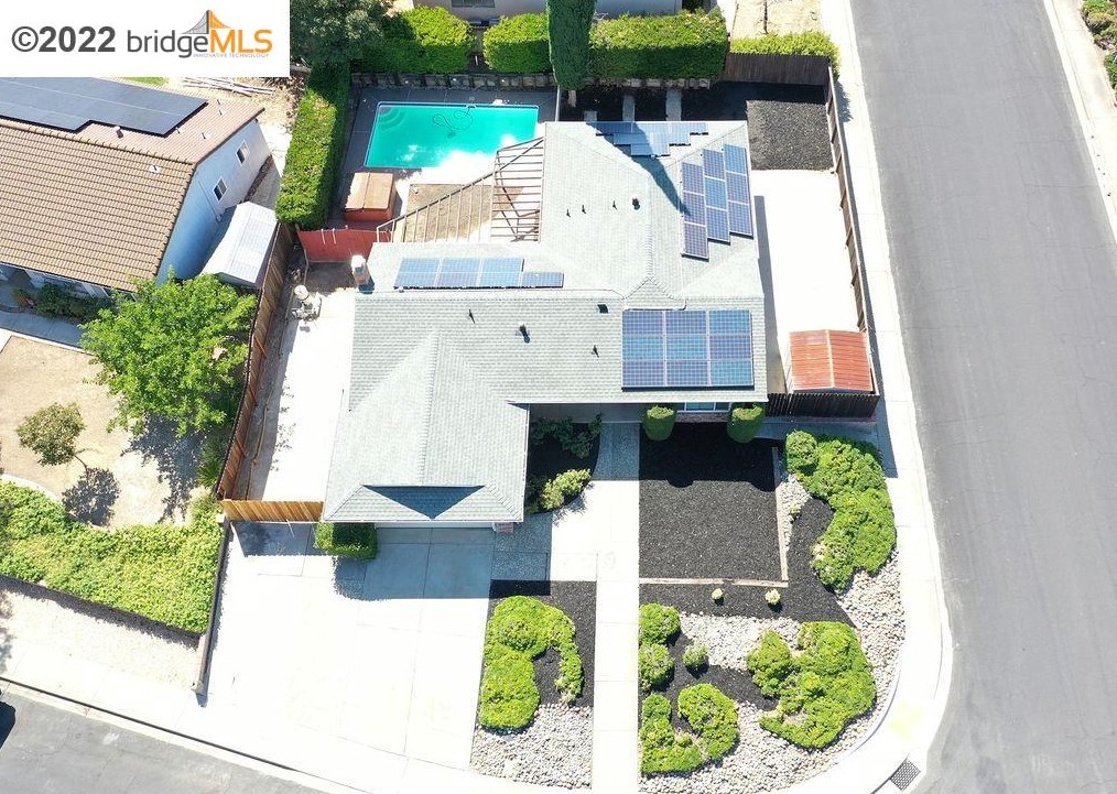 1909 Oakridge Ln, West Pittsburg, CA 94565