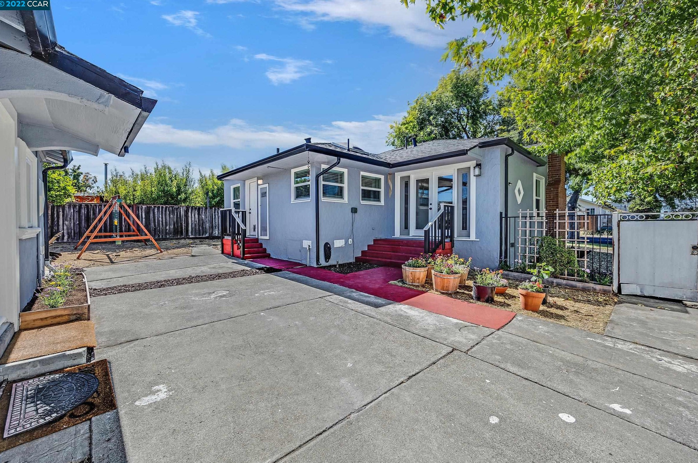 2005 Lincoln Ave, Richmond CA  94801-2544 exterior
