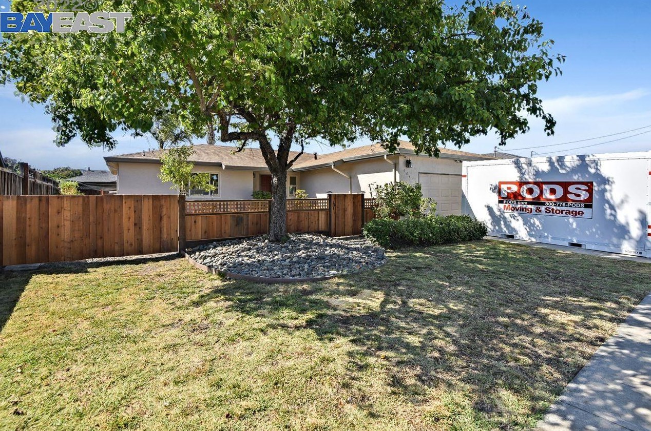 6851 Rochelle Ave, Newark, CA 94560