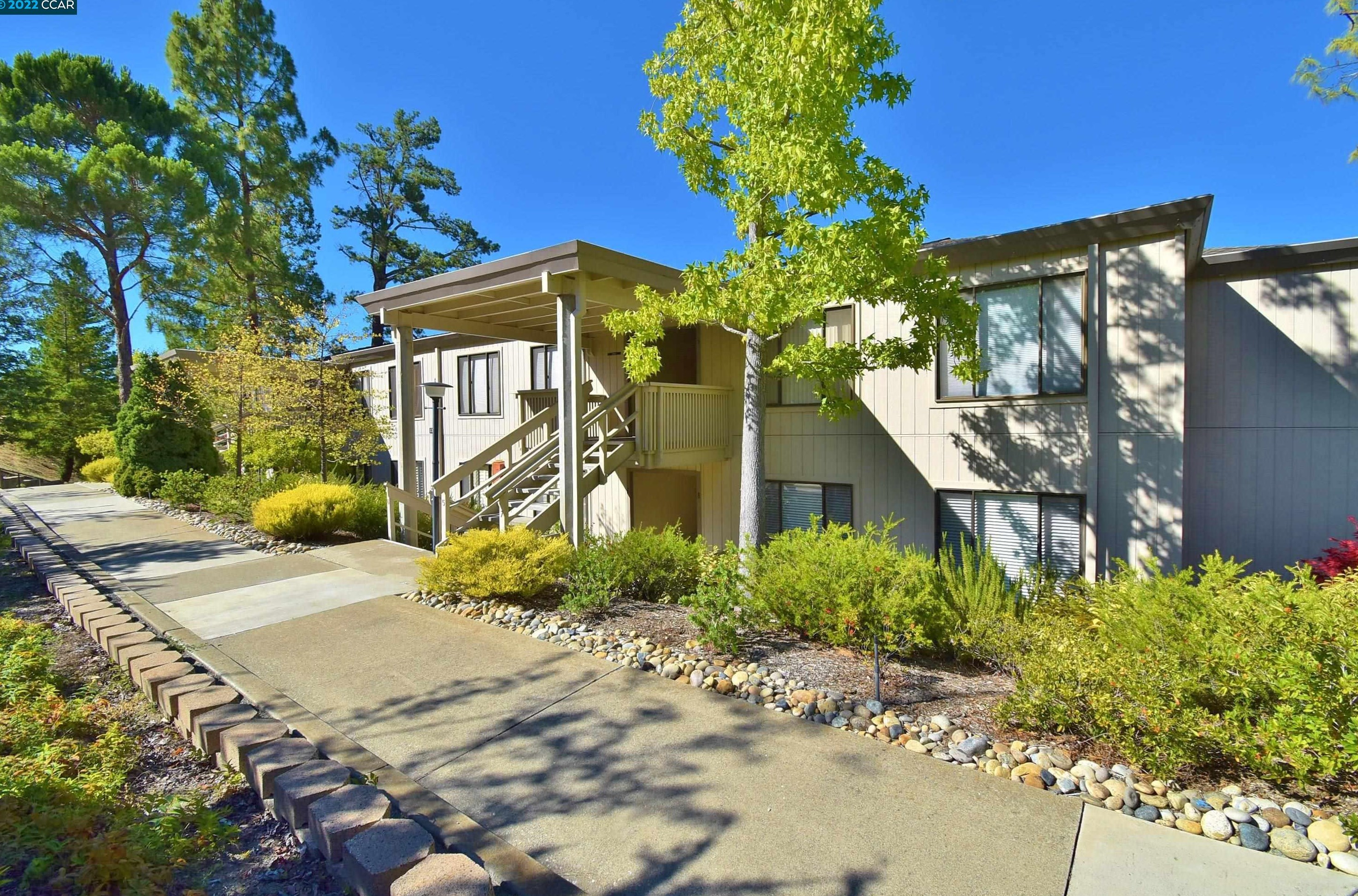 1361 Singingwood Ct #8, Walnut Creek, CA 94595