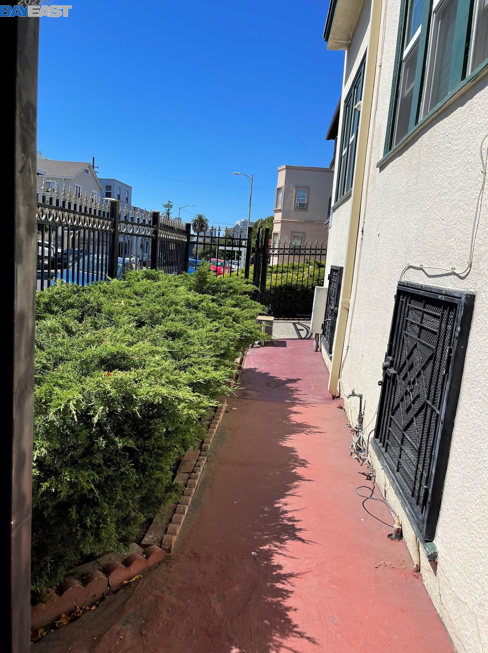 342 E 15th St #4, Oakland, CA 94606