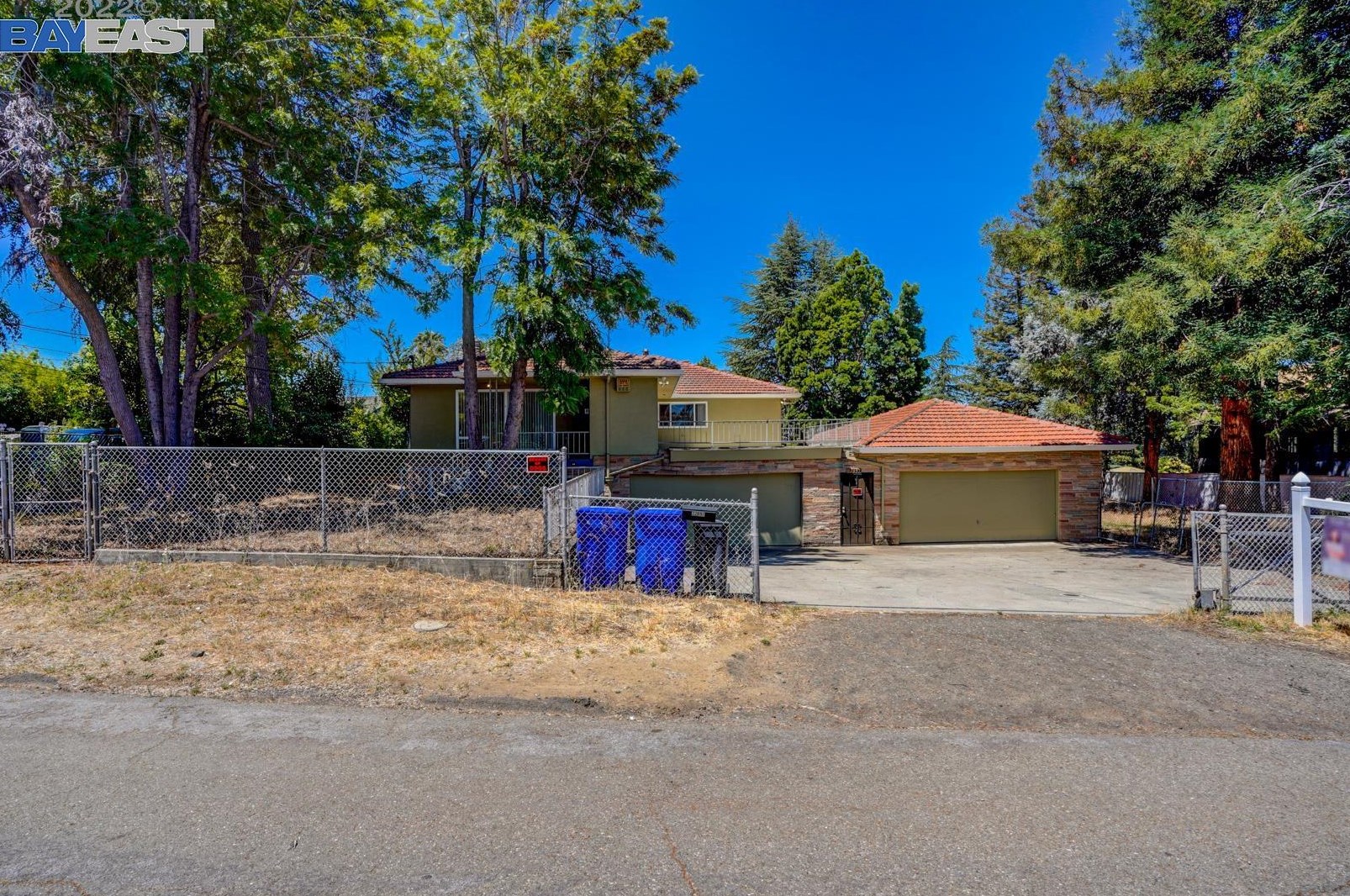 22897 Valley View Dr, Hayward, CA 94541