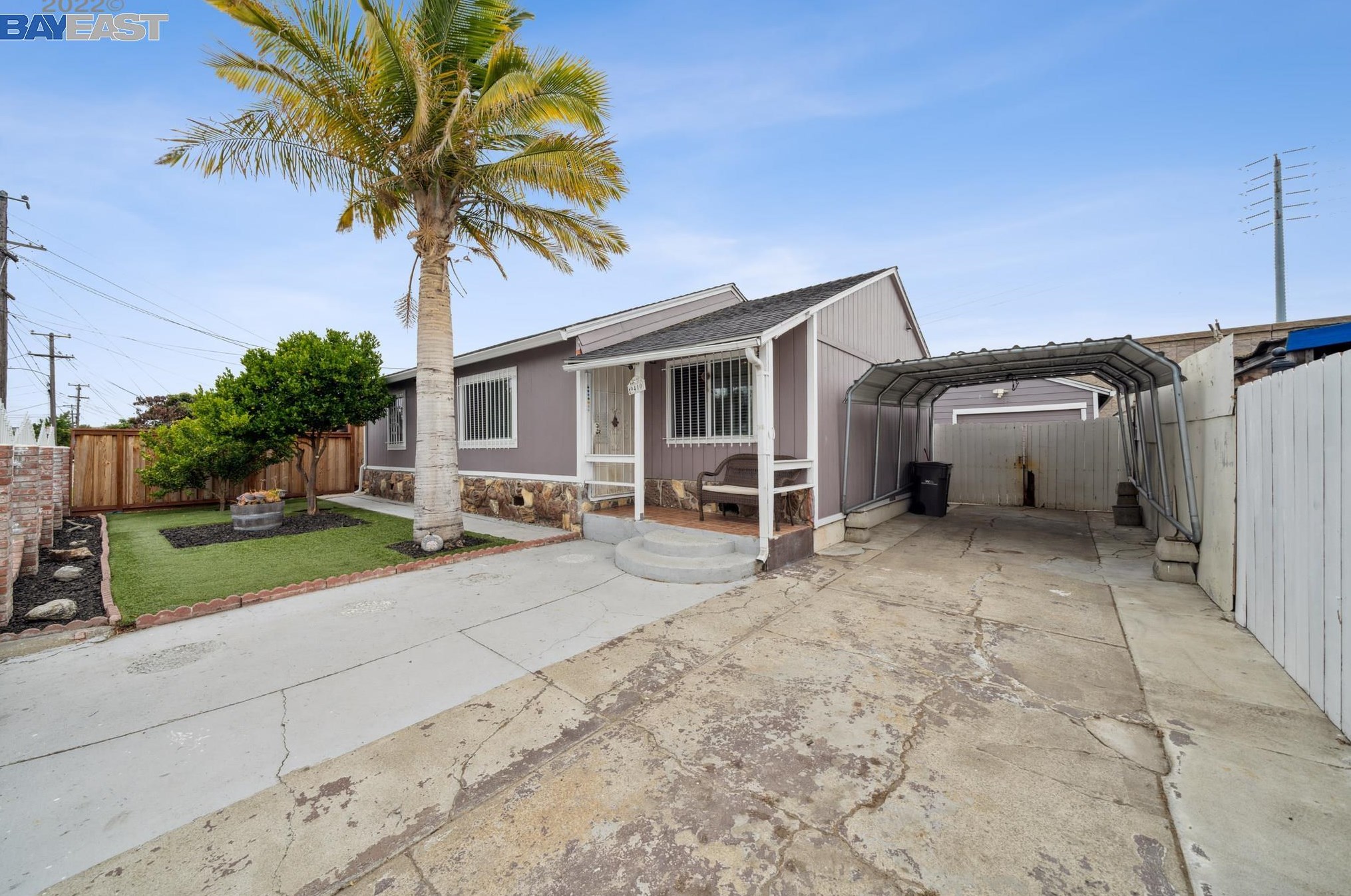 9410 Coral Rd, Oakland, CA 94603