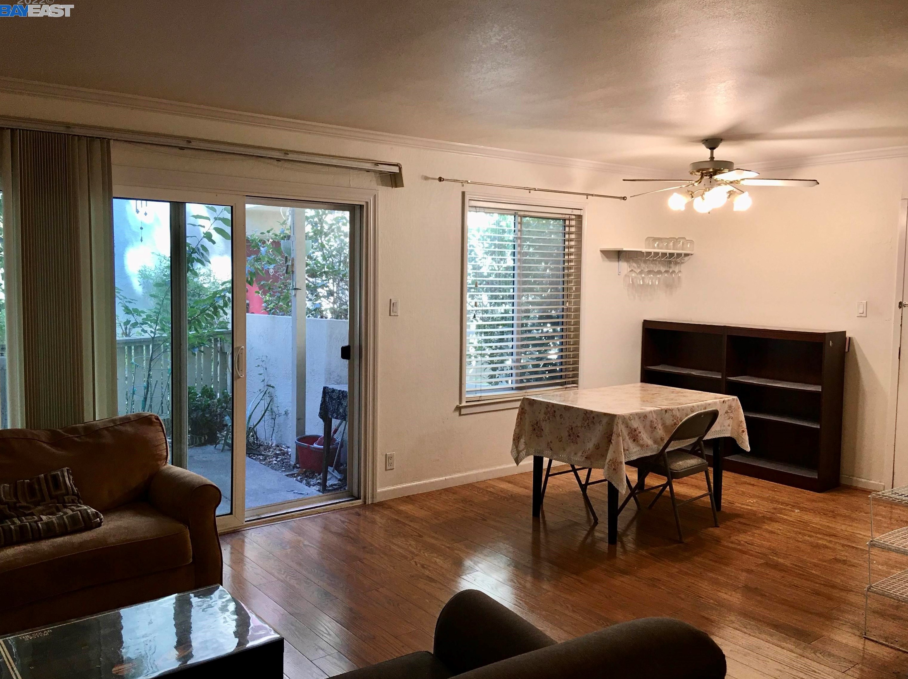 2720 Oak Rd, Walnut Creek, CA 94597-2882