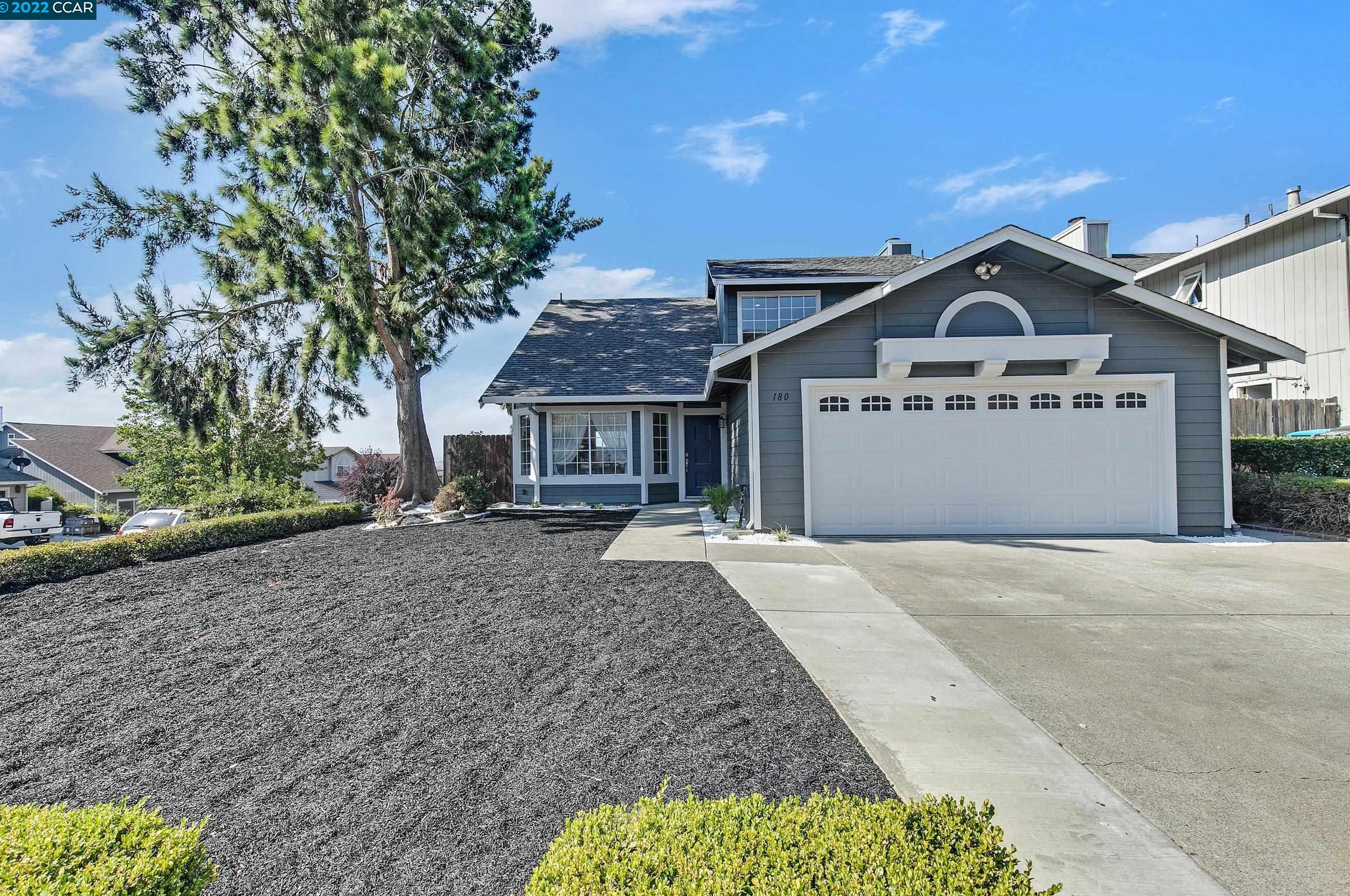 180 Adele Dr, Vallejo, CA 94589-3252