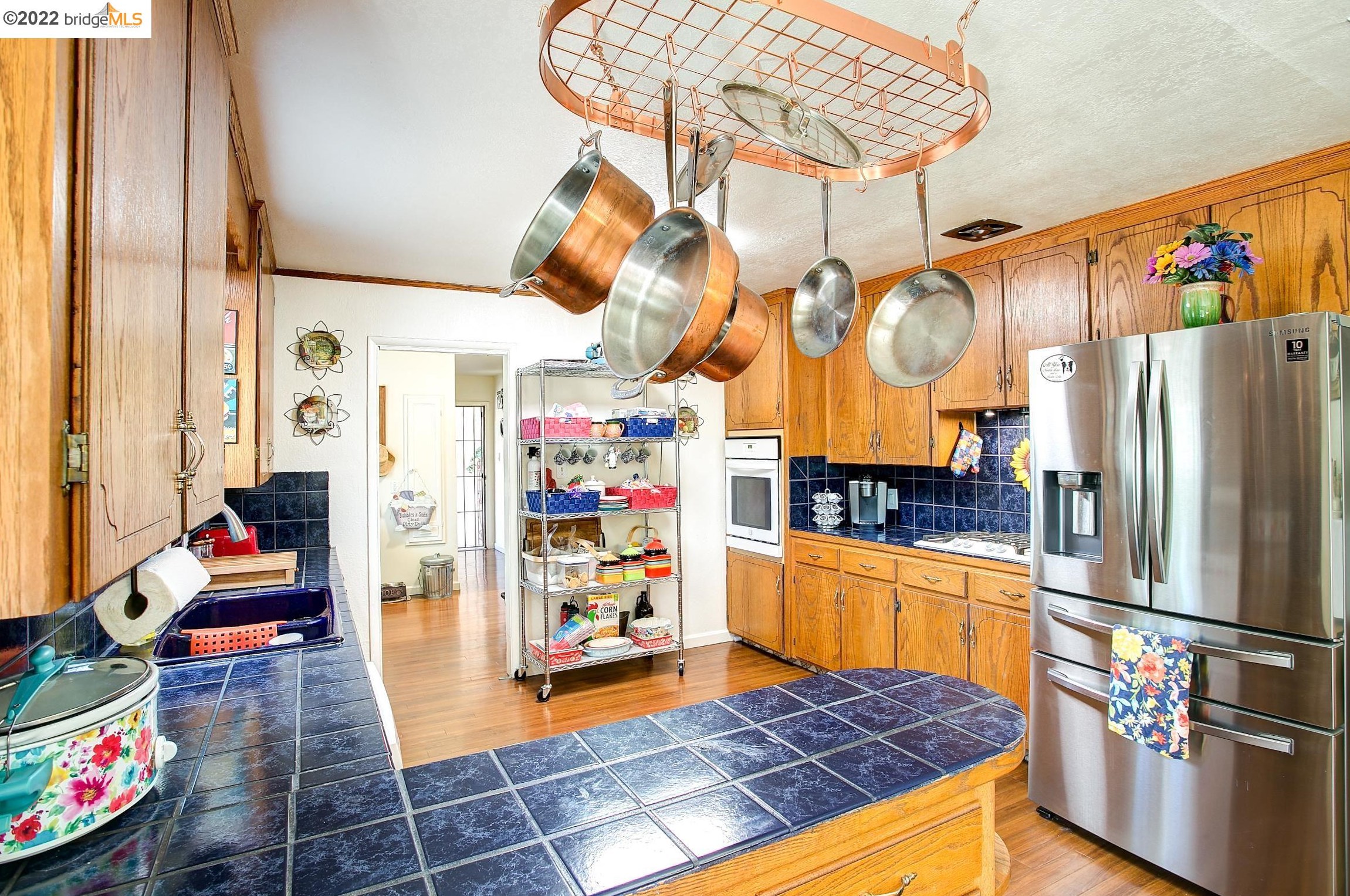 882 Dainty Ave, Los Angeles CA  94513-1206 exterior