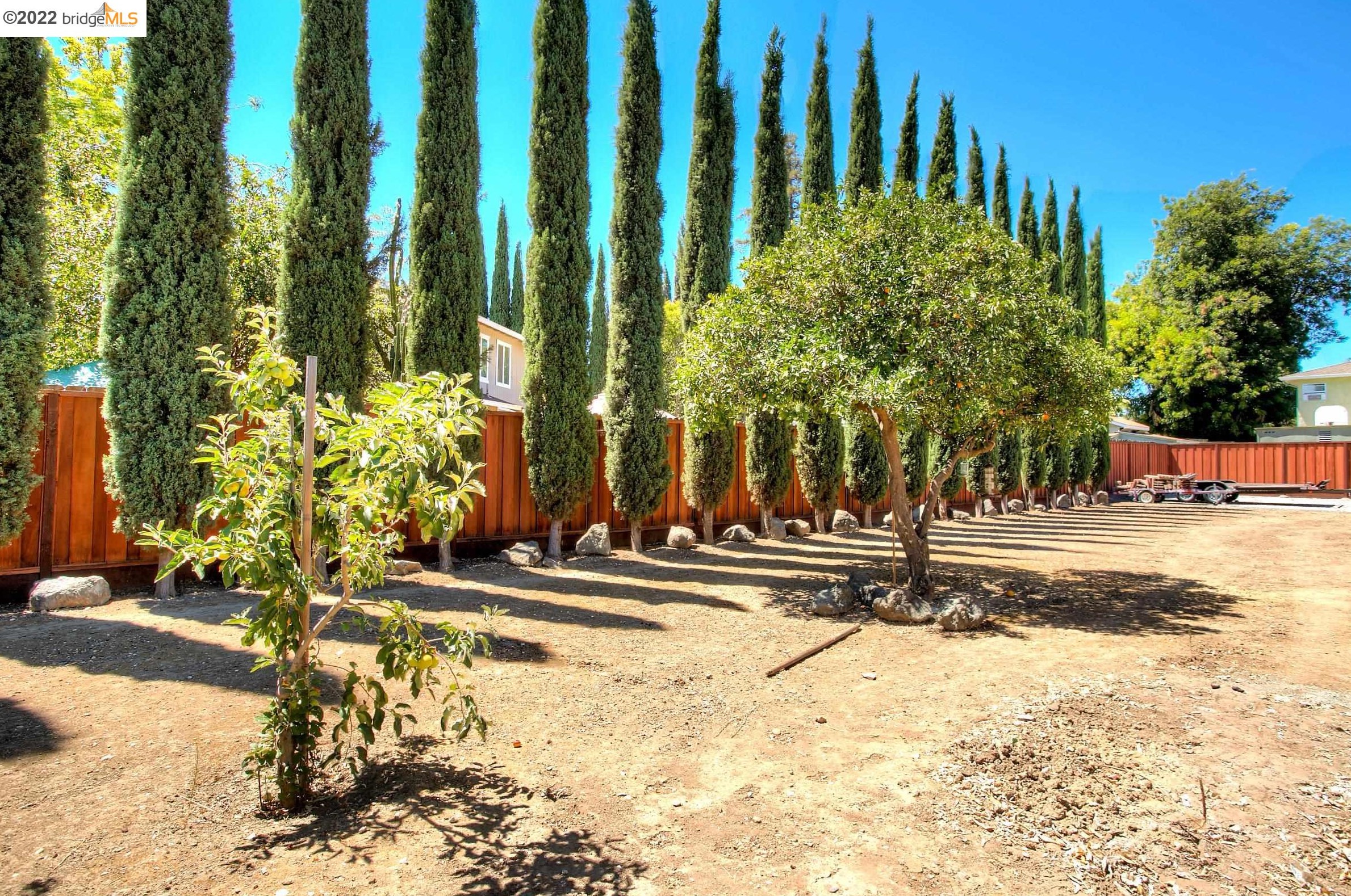 882 Dainty Ave, Los Angeles CA  94513-1206 exterior