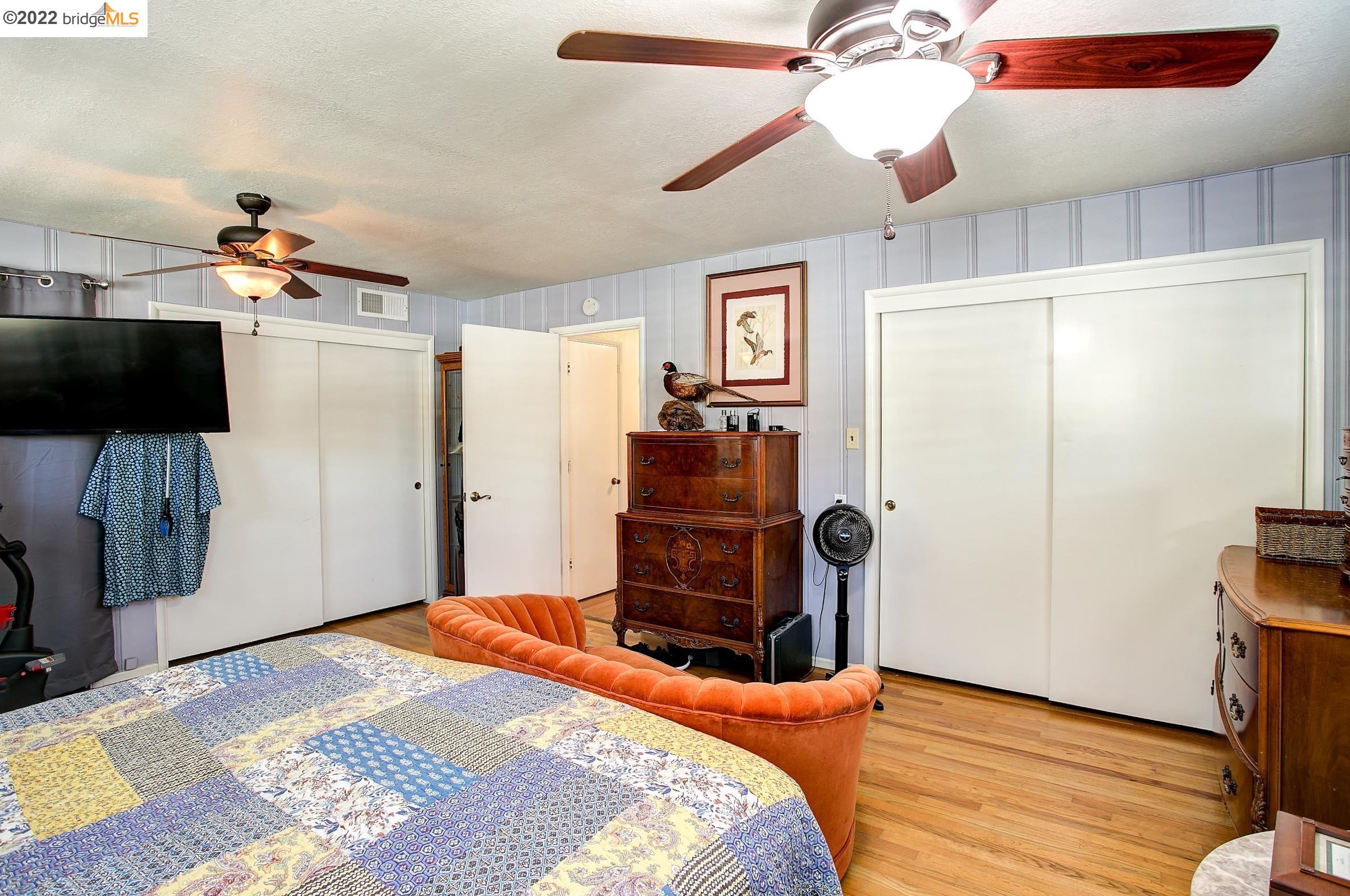 882 Dainty Ave, Los Angeles CA  94513-1206 exterior