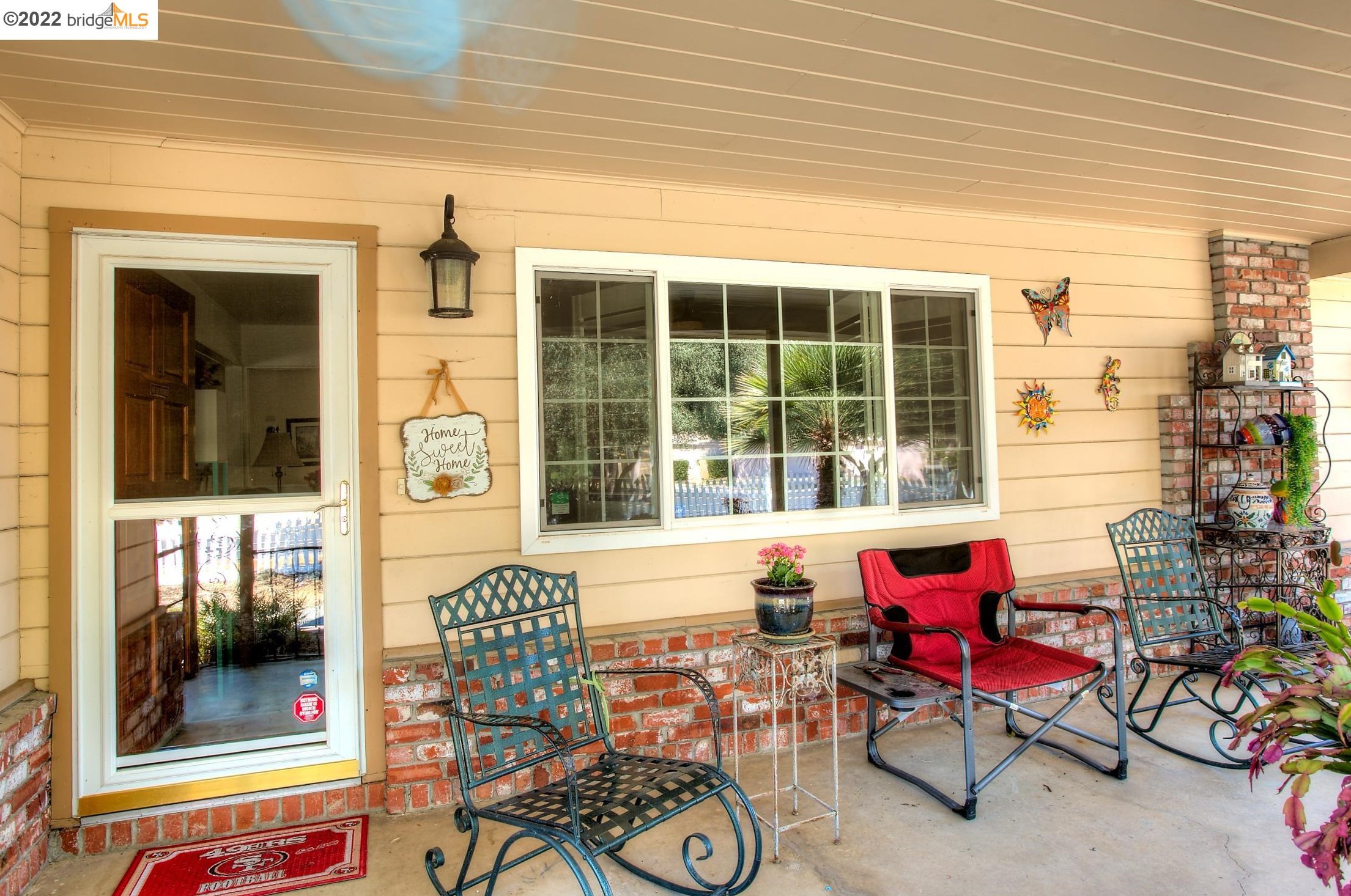 882 Dainty Ave, Los Angeles CA  94513-1206 exterior