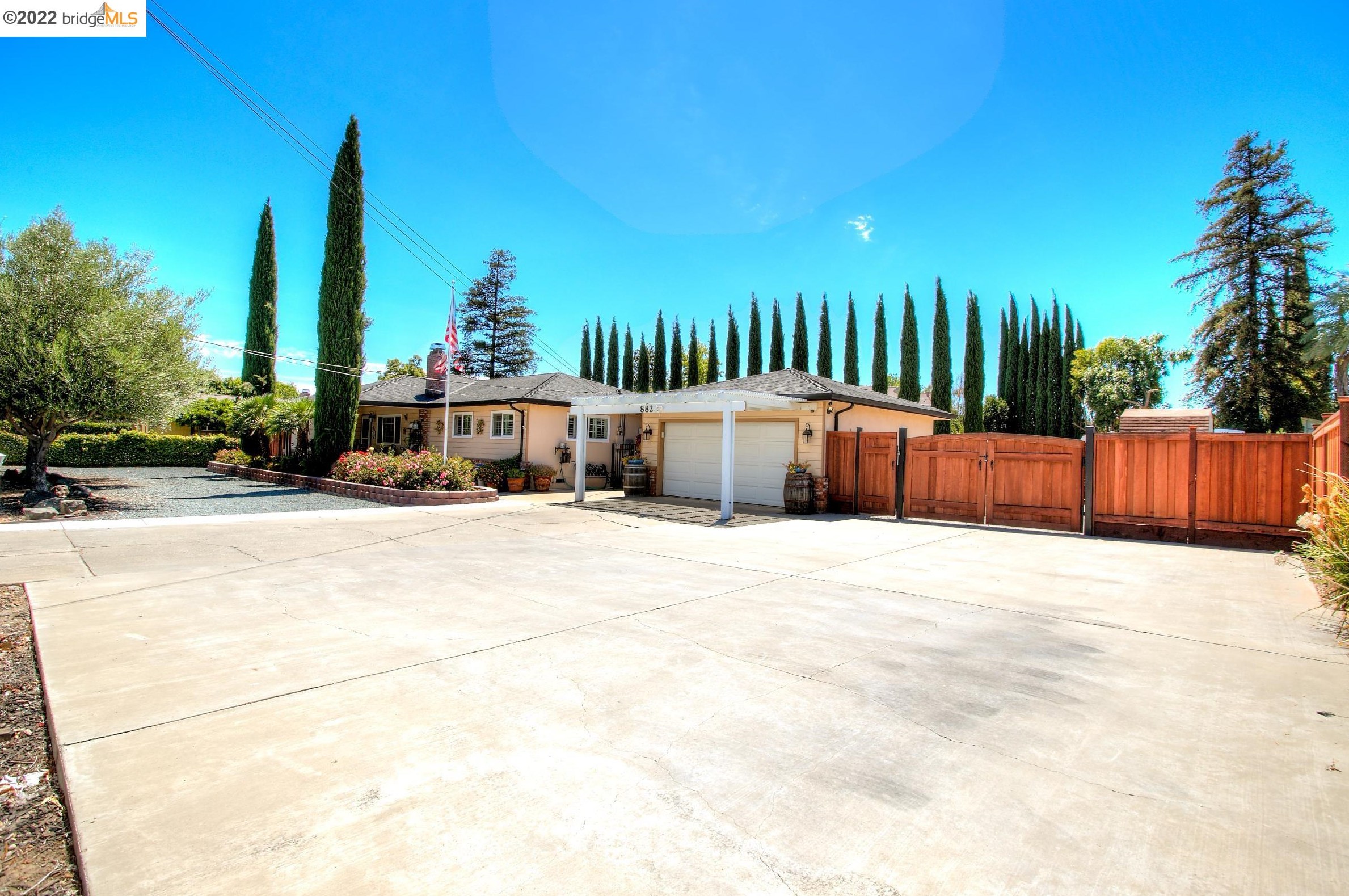 882 Dainty Ave, Los Angeles, CA 94513-1254