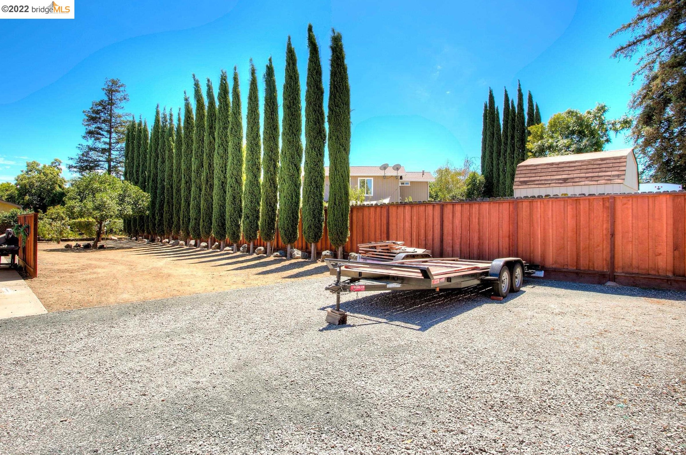 882 Dainty Ave, Los Angeles CA  94513-1206 exterior