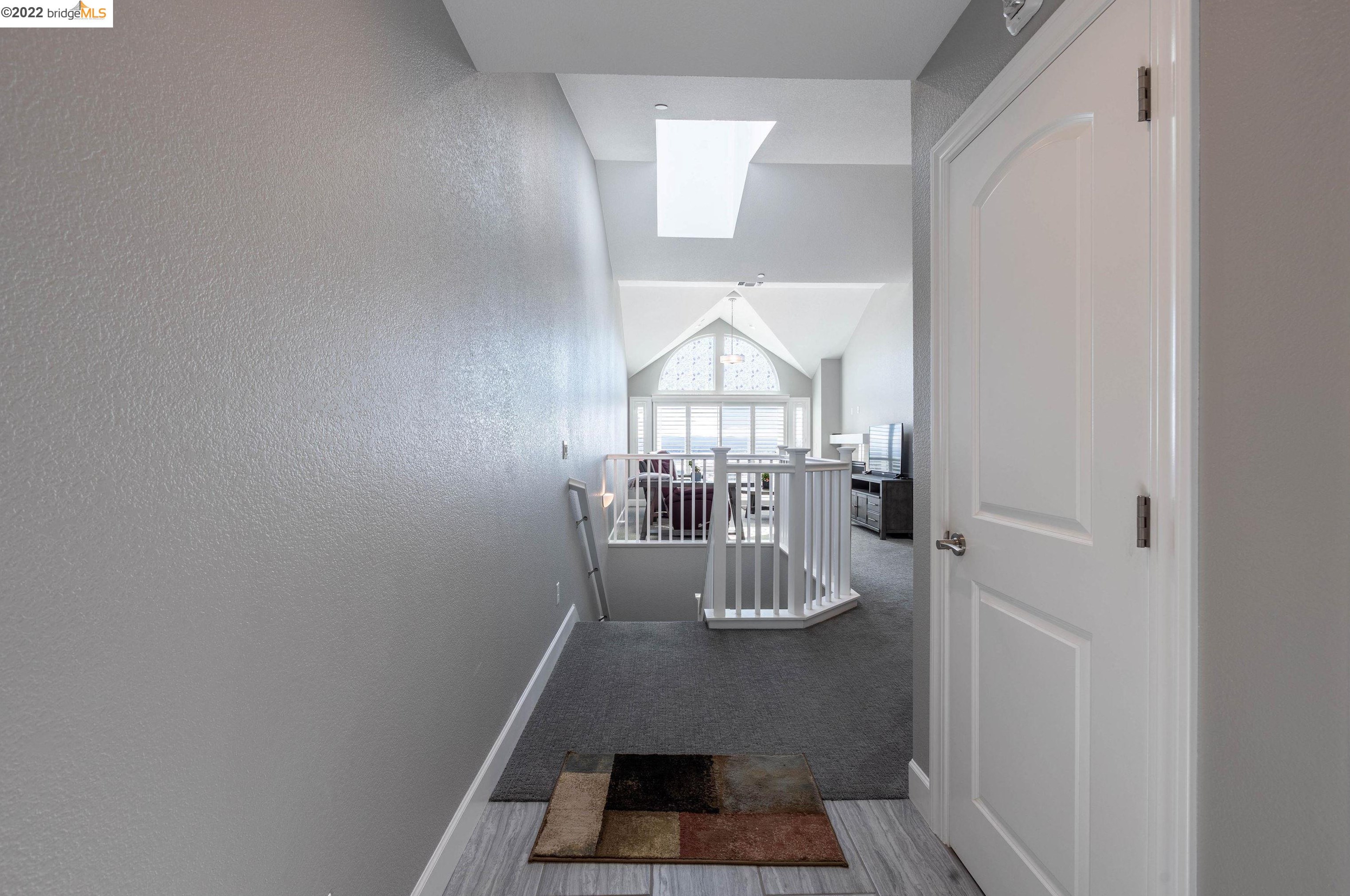 2049 Stonefield Ln, Santa Rosa, CA 95403