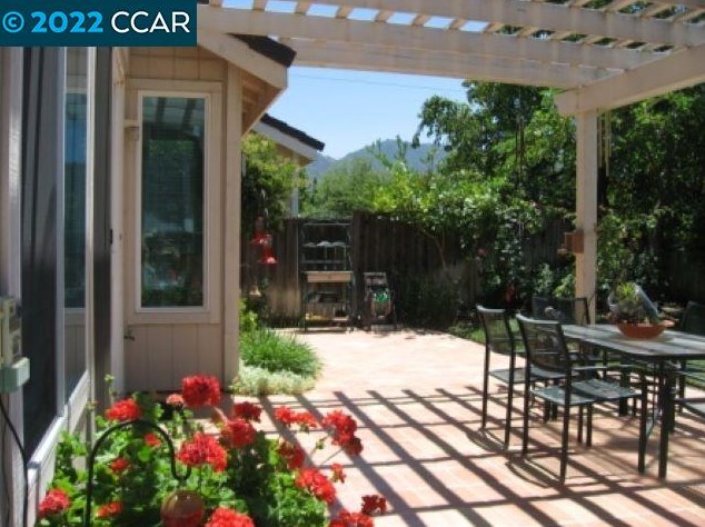 1168 Moccasin Ct, Clayton, CA 94517