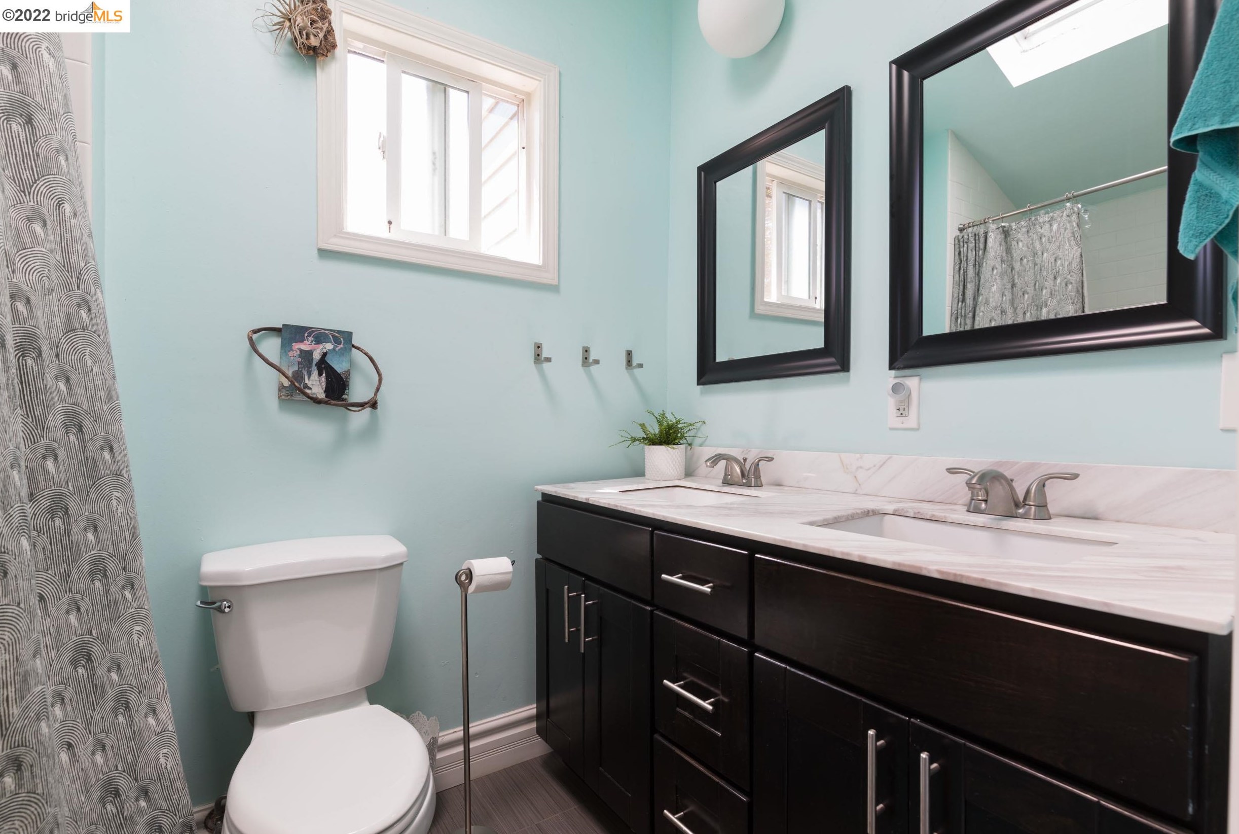 1208 Wood St, Oakland CA  94607-1527 exterior