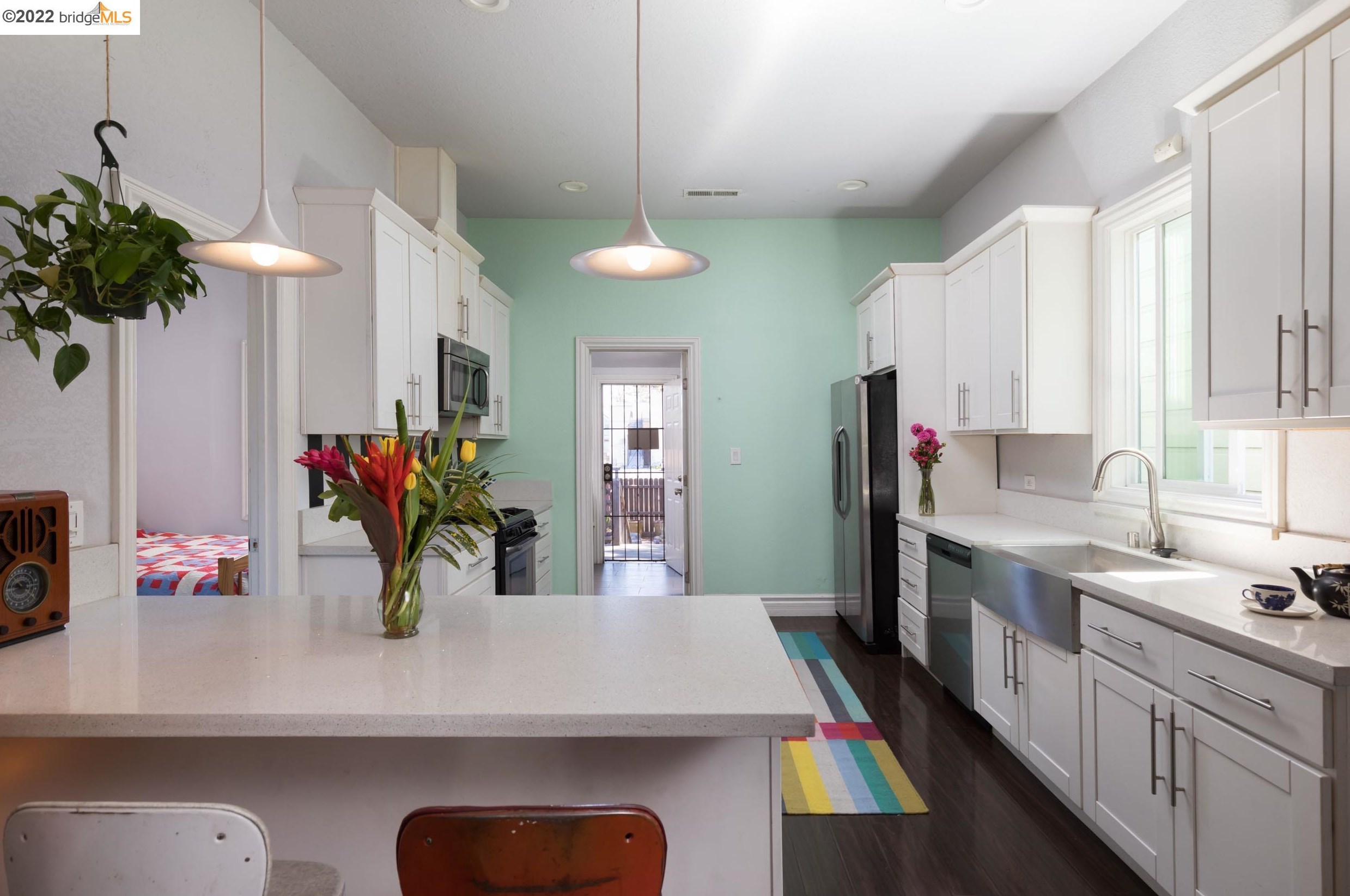 1208 Wood St, Oakland CA  94607-1527 exterior