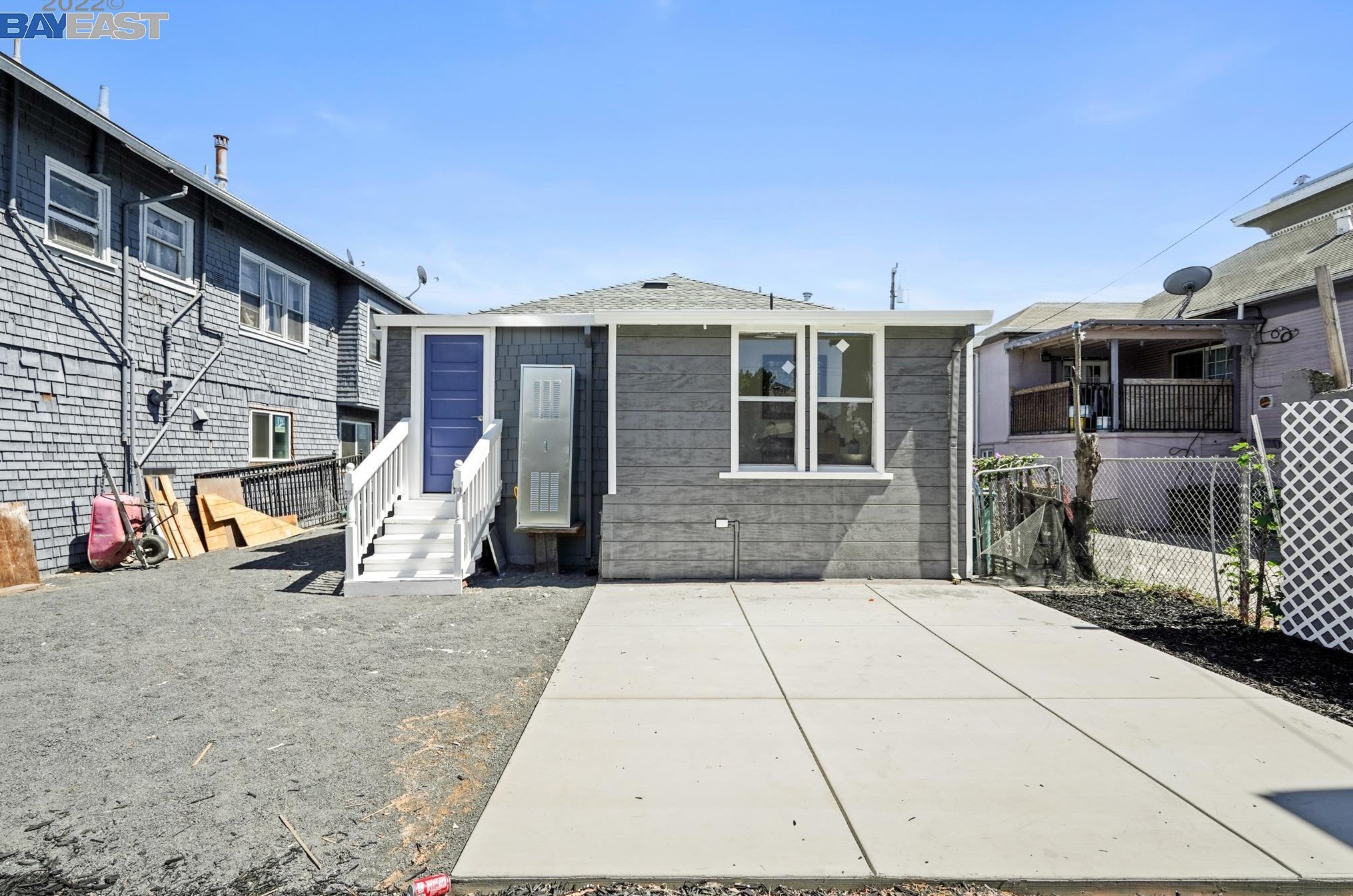 1725 36th Ave, Oakland CA  94601-3619 exterior