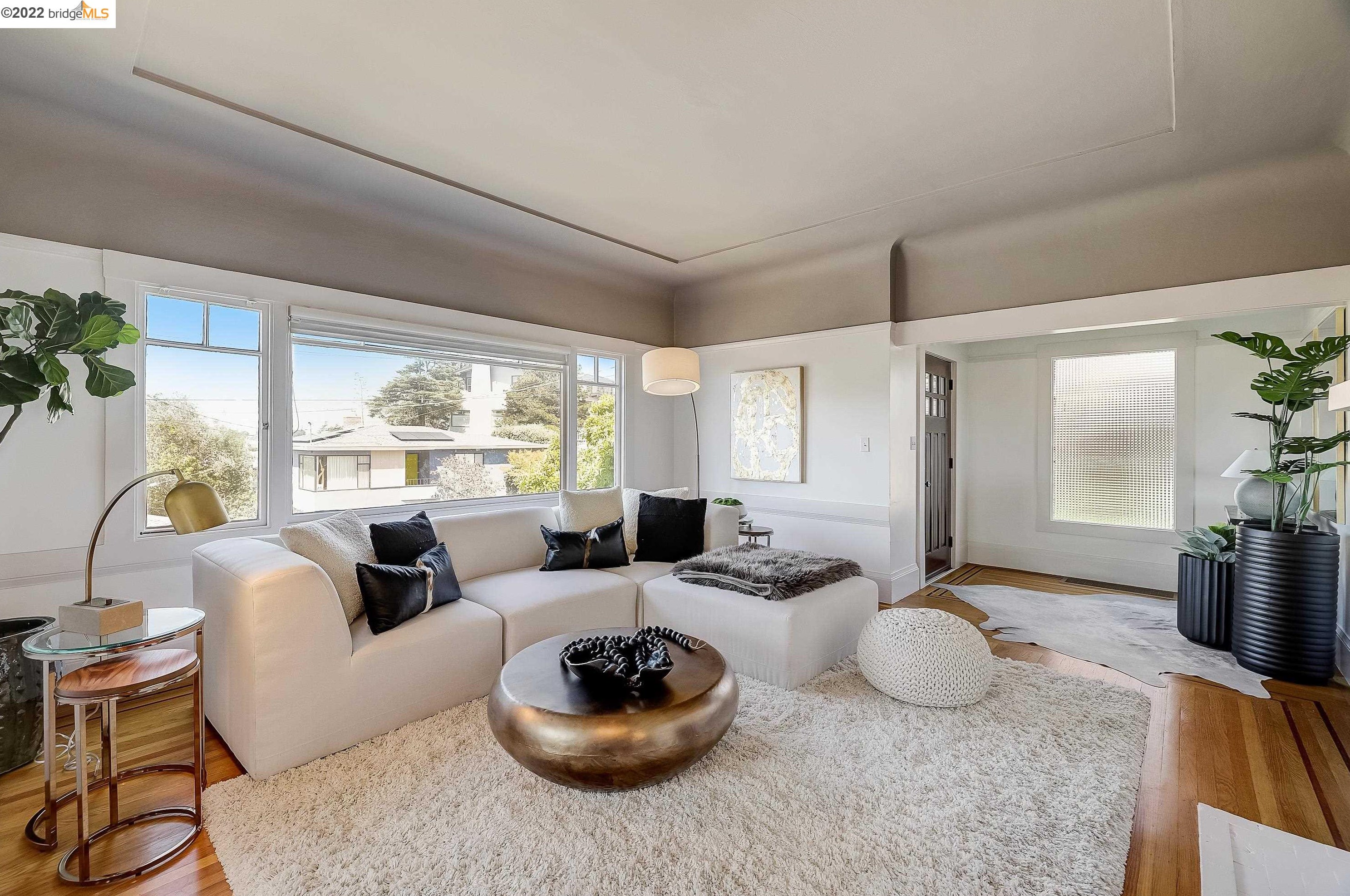 438 Mount St, Richmond, CA 94805-2406