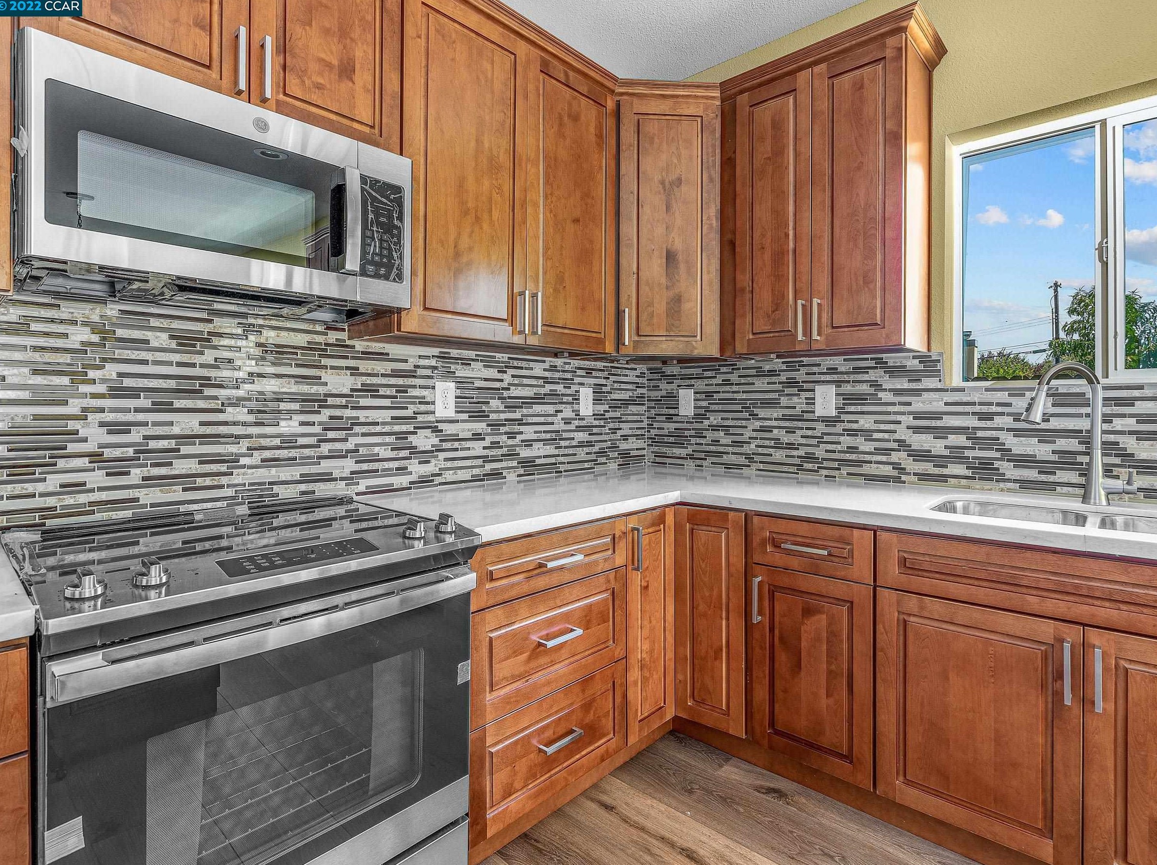 7 Granville Ct, Sacramento, CA 95838-3100