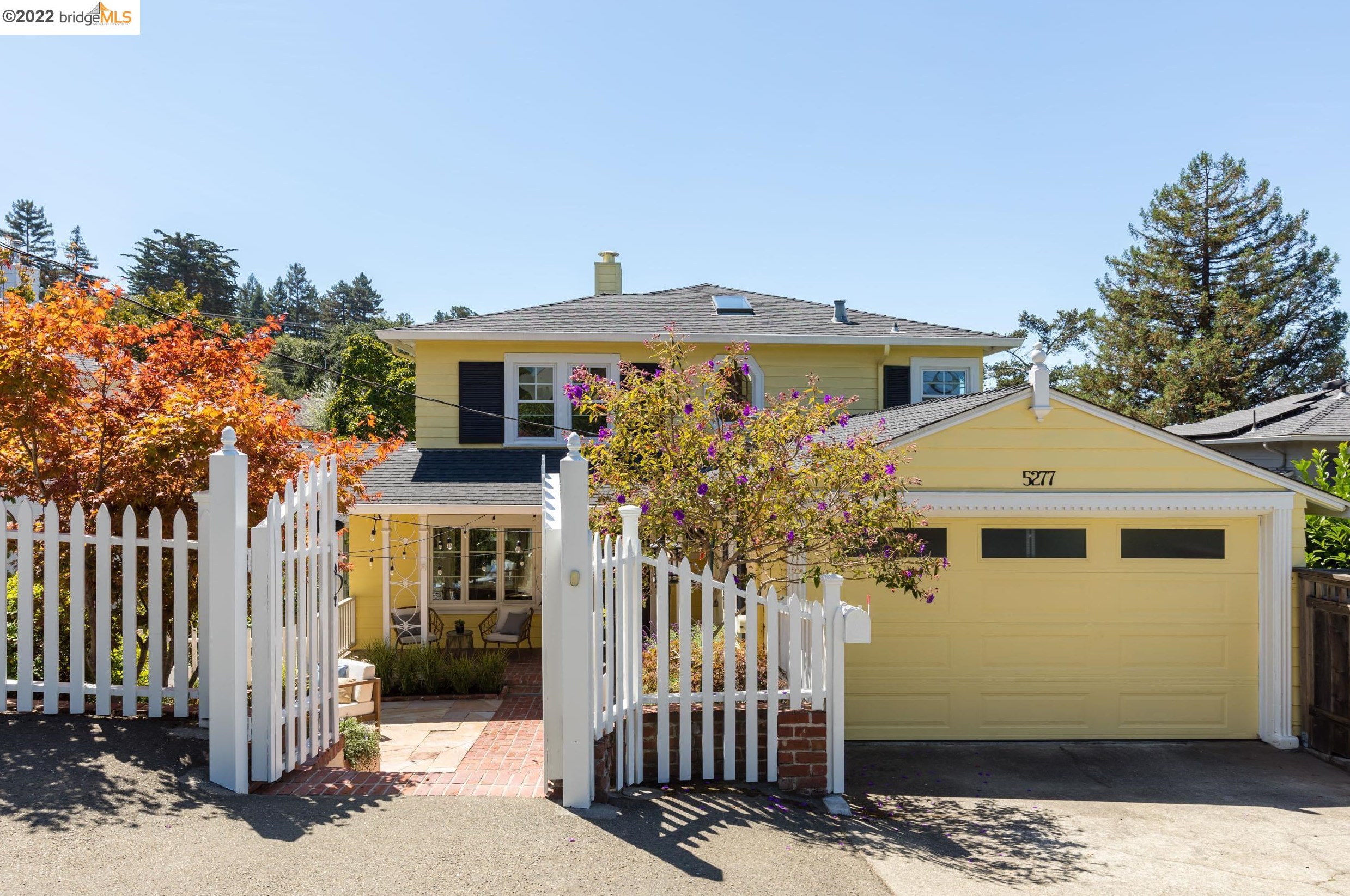 5277 Harbord Dr, Oakland, CA 94618