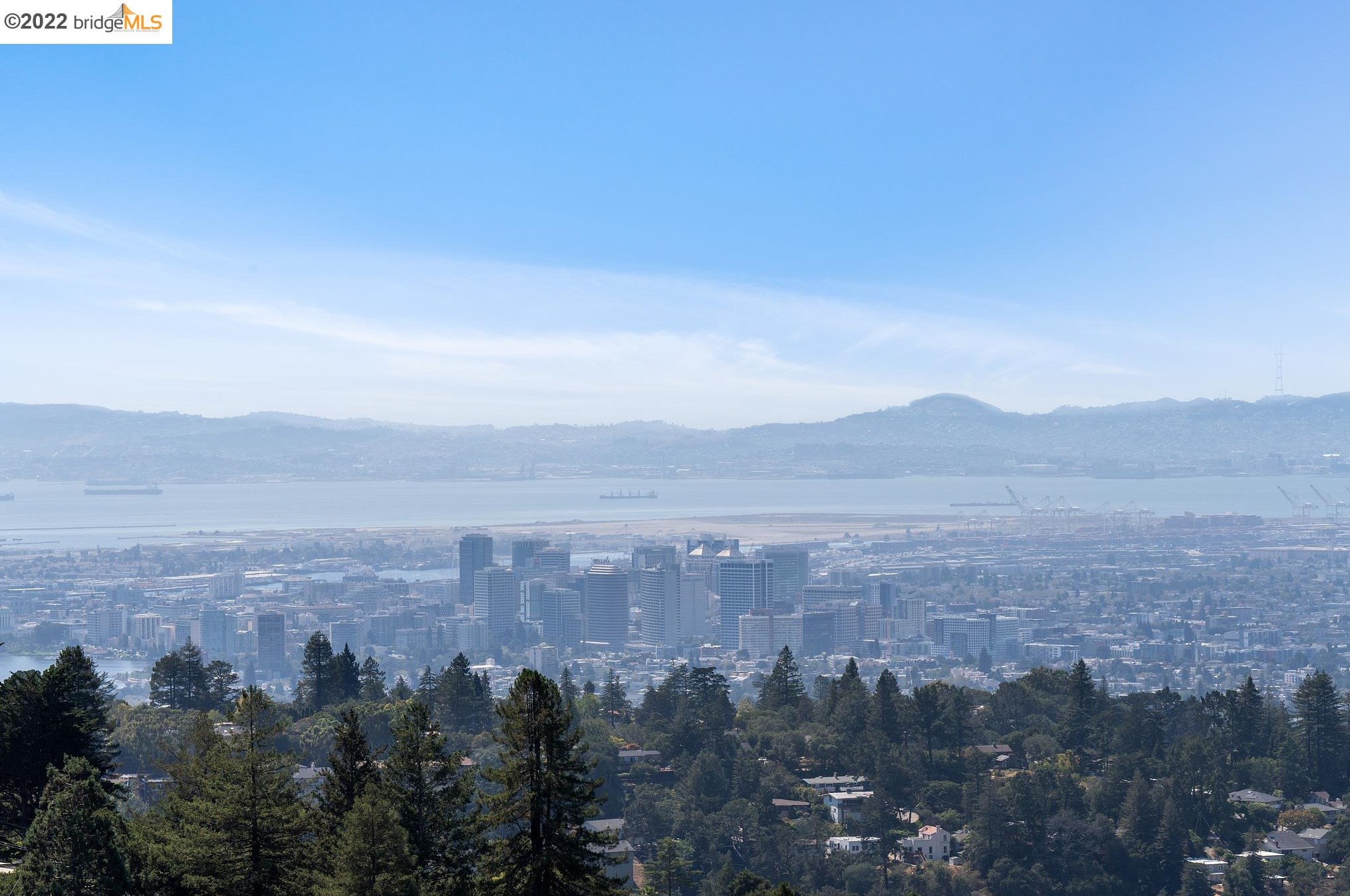 6944 Snake Rd, Oakland, CA 94611-1357