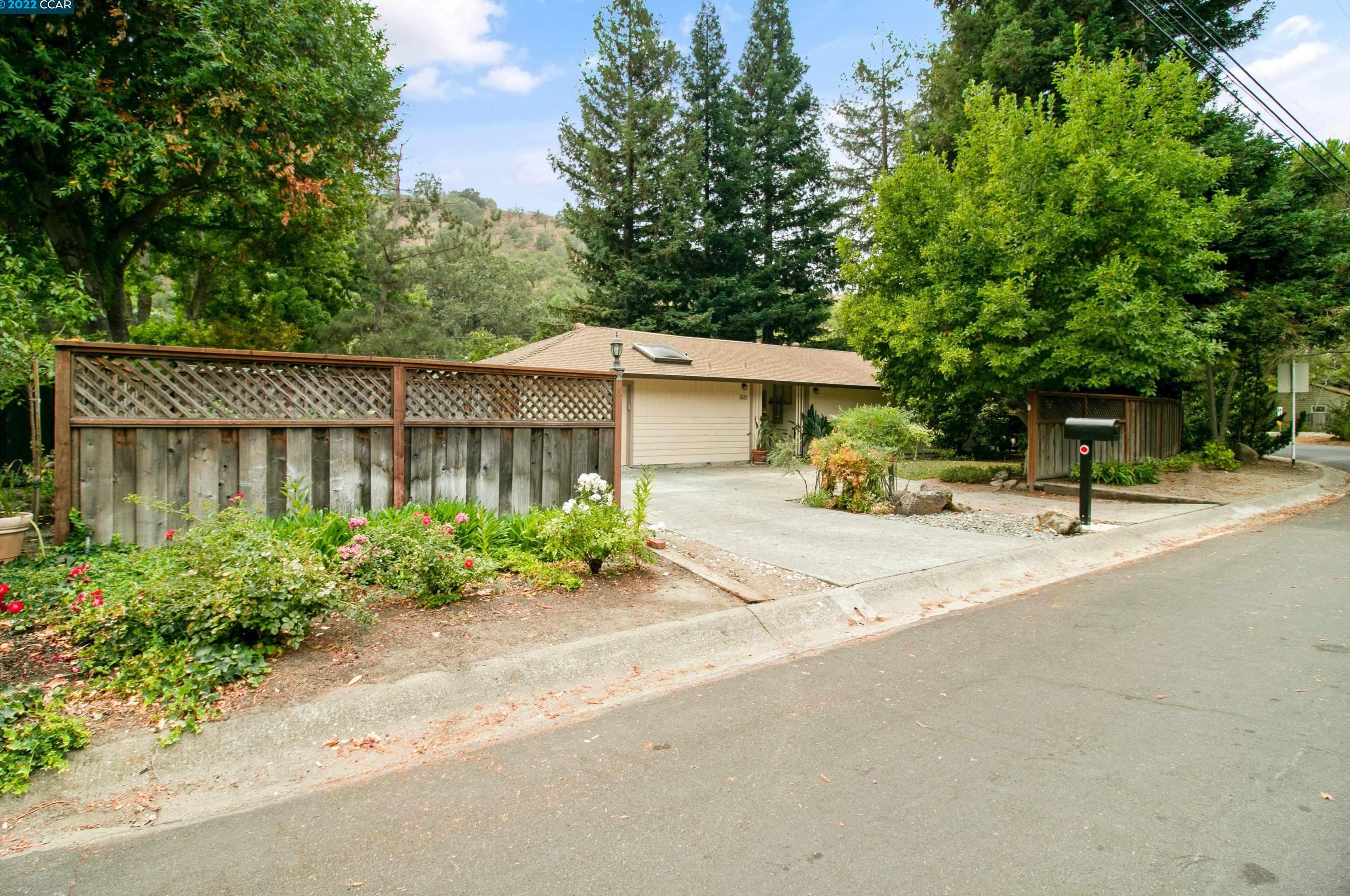2625 Olympic Blvd, Walnut Creek, CA 94595-1510