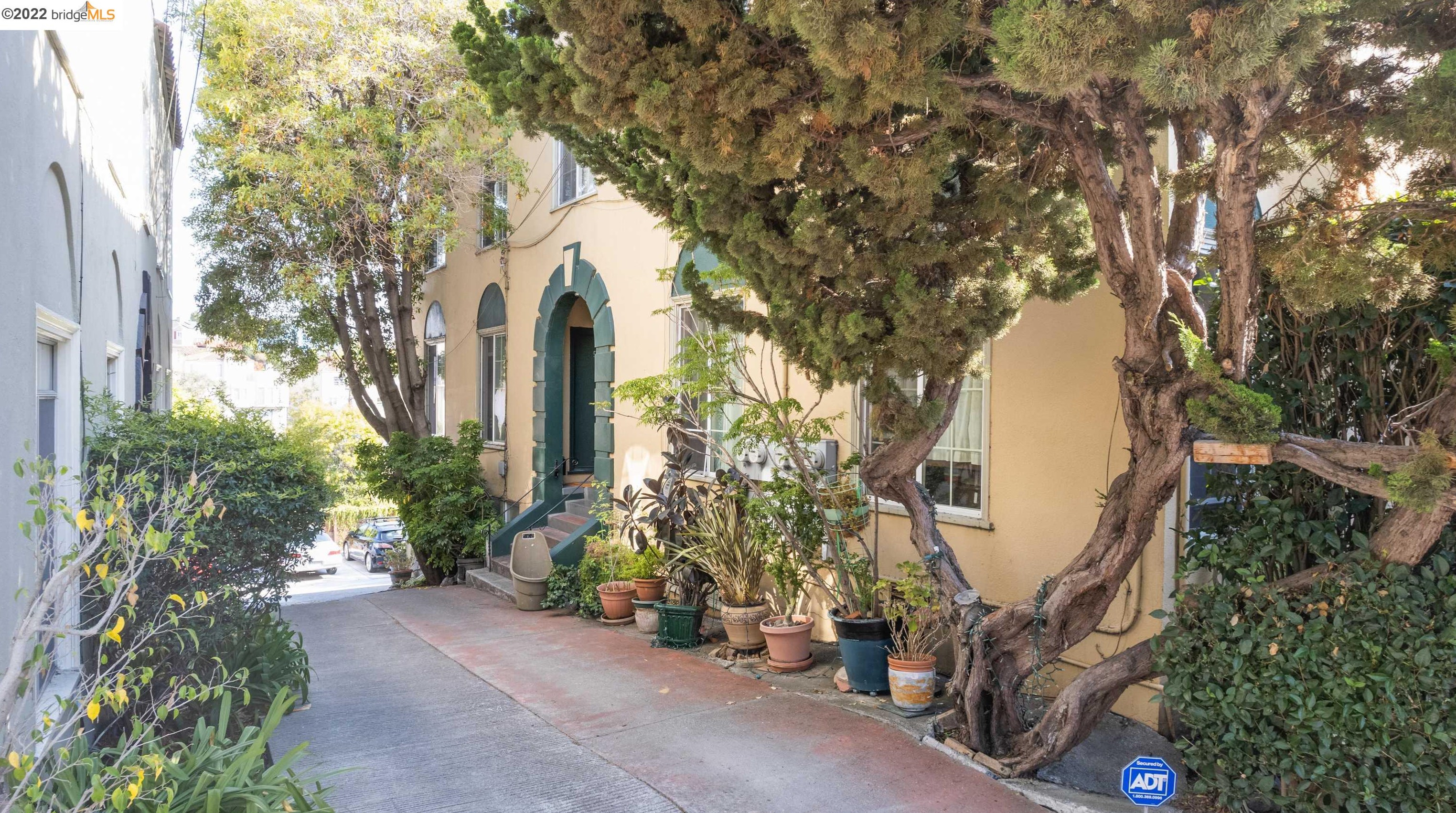 540 Merritt Ave, Oakland, CA 94610-5113