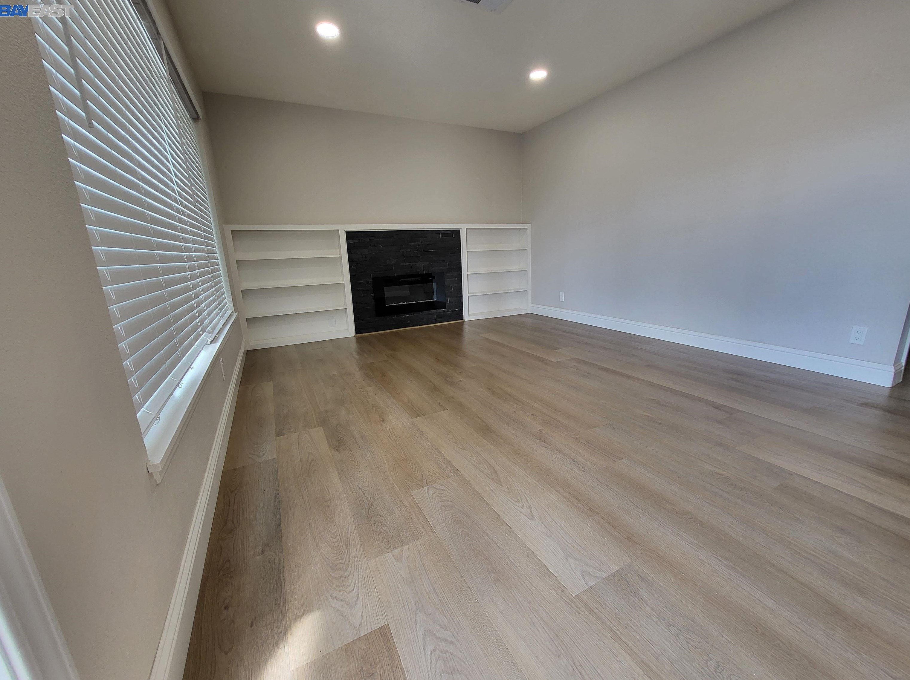 1433 Fruitridge Rd, Sacramento CA  95822-3031 exterior