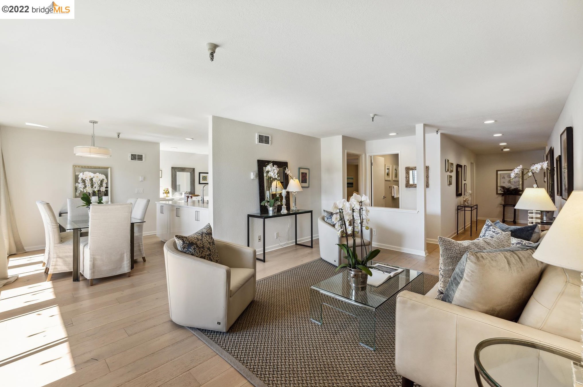 295 Lenox Ave, Oakland, CA 94610-4659