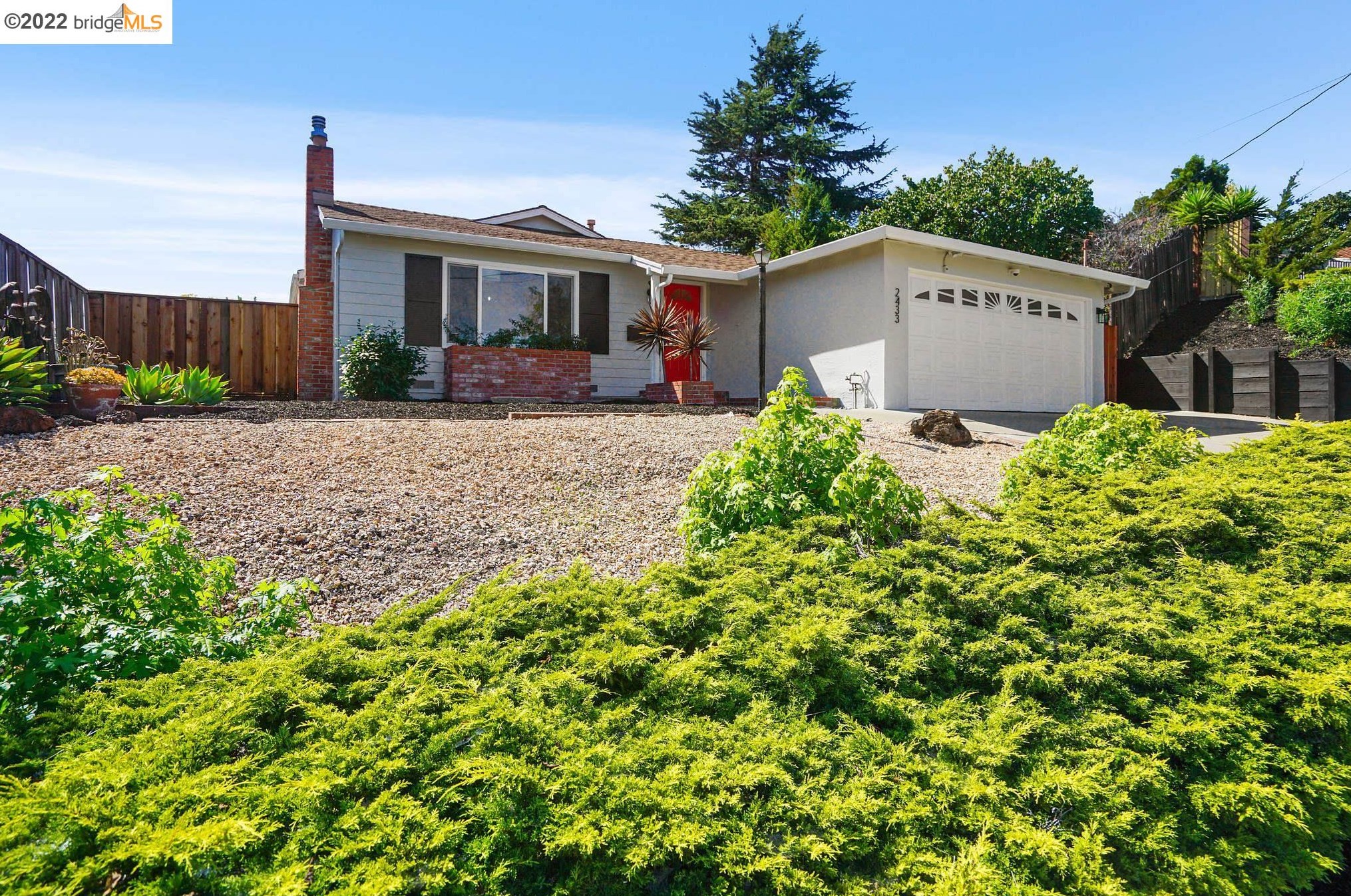 2433 Fisher St, Richmond, CA 94806-1527