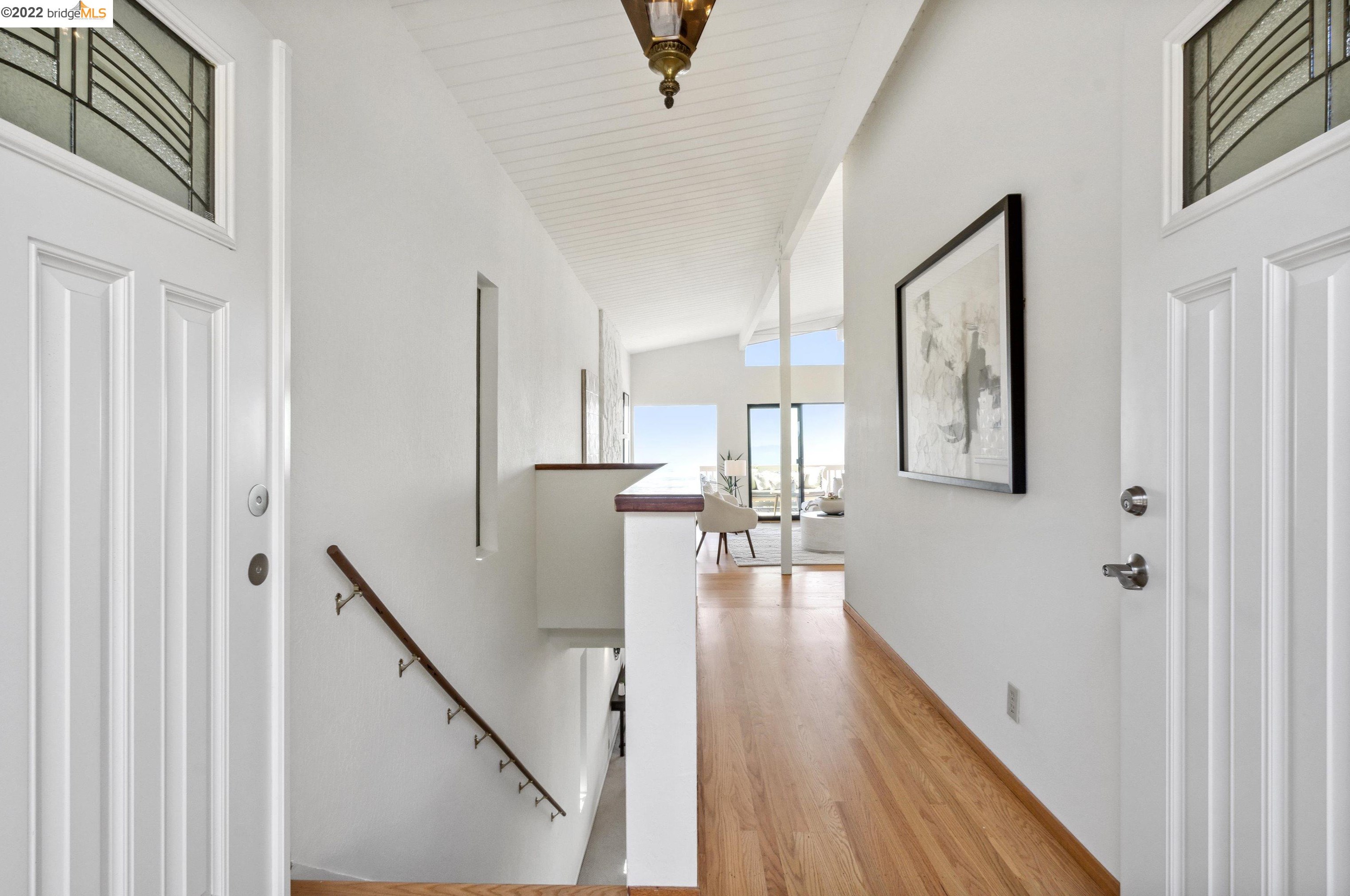 6935 Snake Rd, Oakland, CA 94611-1358